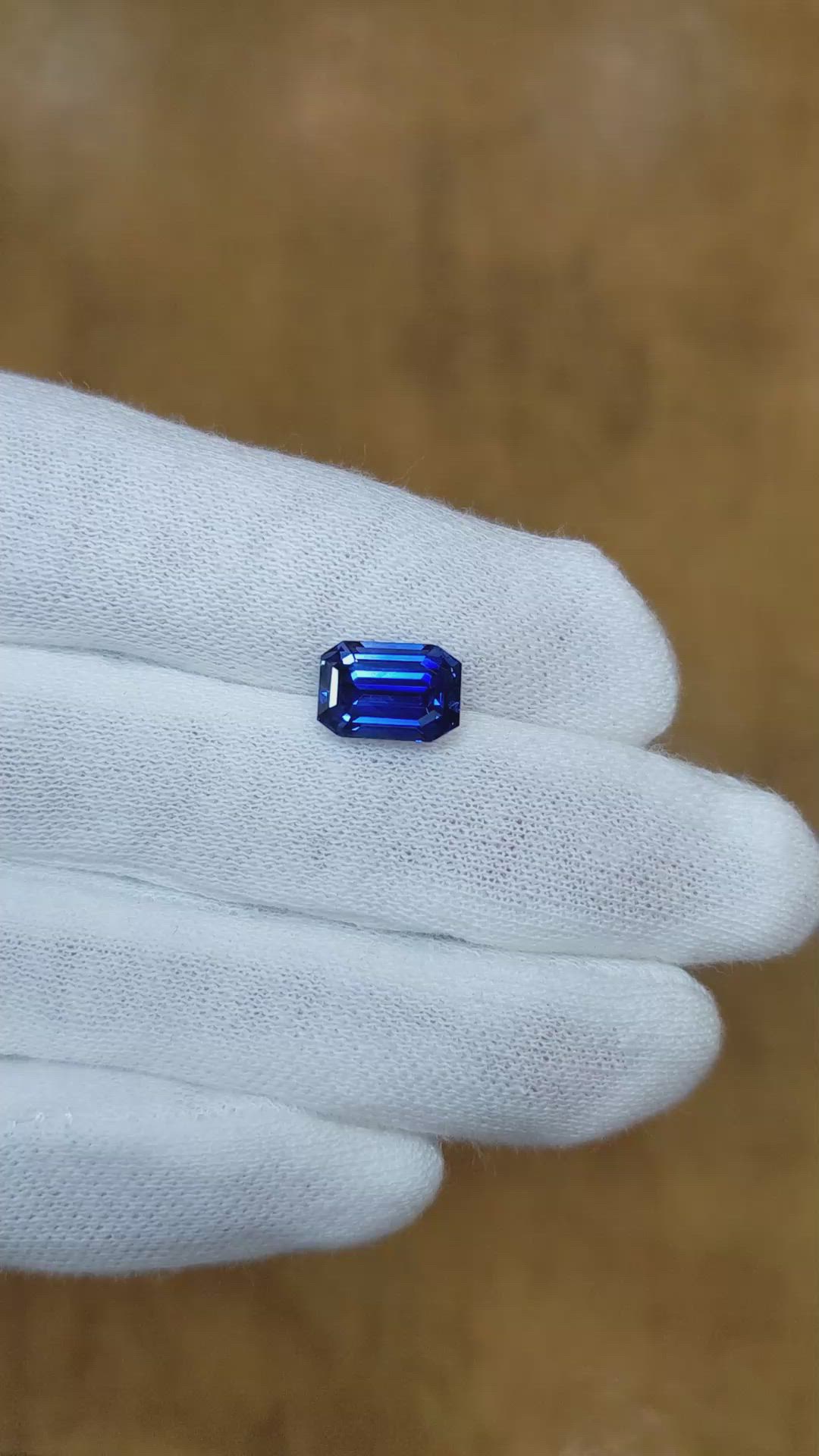 3.77 Ct. Blue Sapphire from Ceylon (Sri Lanka) Size Video