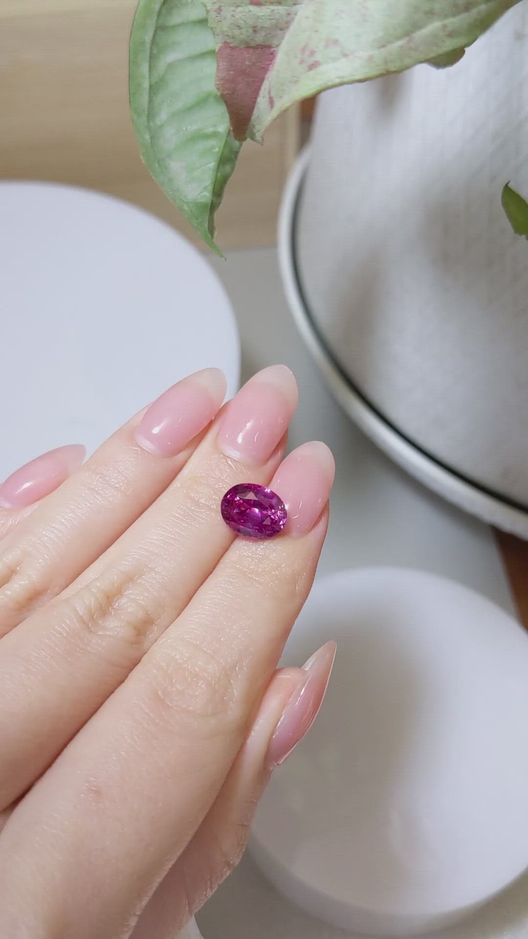 4.47 Ct. Purplish Pink Sapphire from Ceylon (Sri Lanka) Size Video