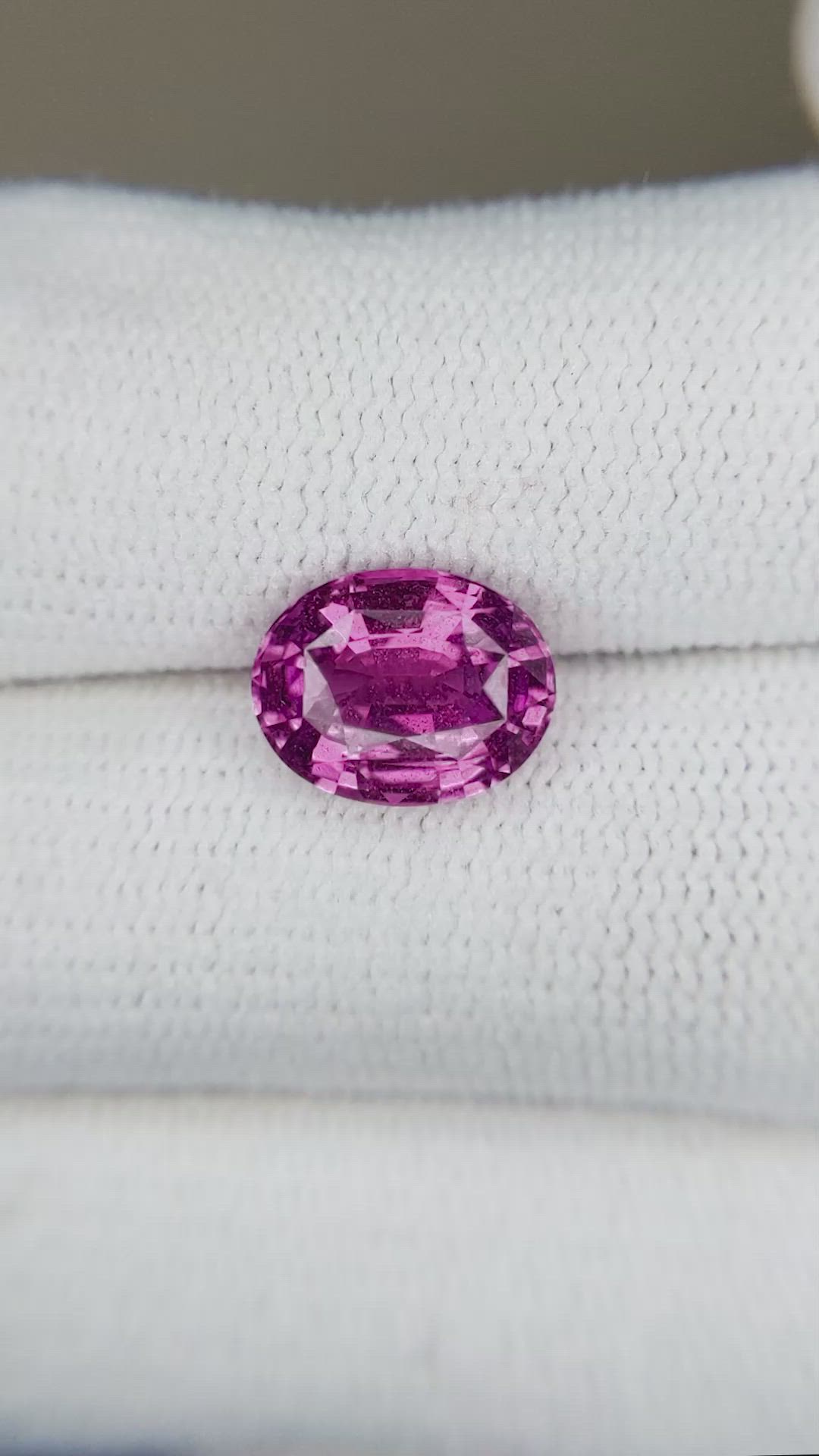 3.06 Ct. Purplish Pink Sapphire from Ceylon (Sri Lanka) Size Video