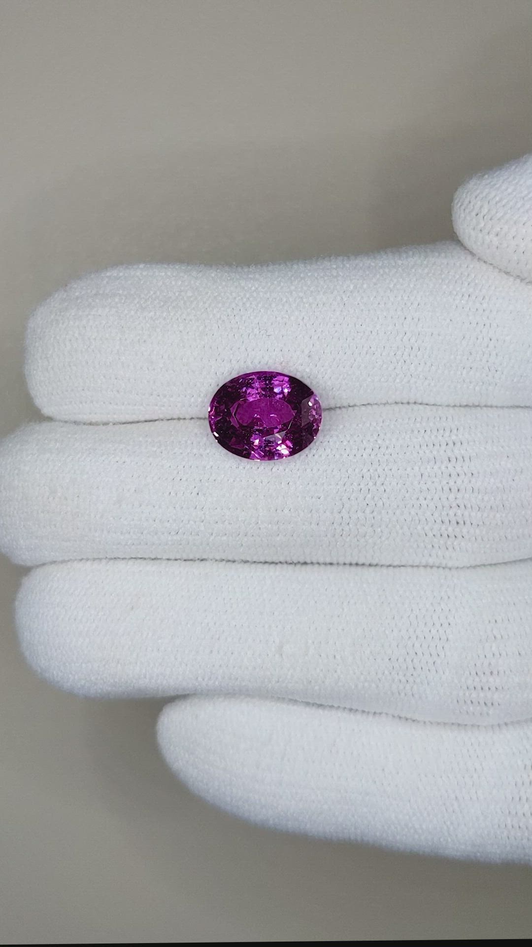 4.54 Ct. Purple Sapphire from Ceylon (Sri Lanka) Size Video