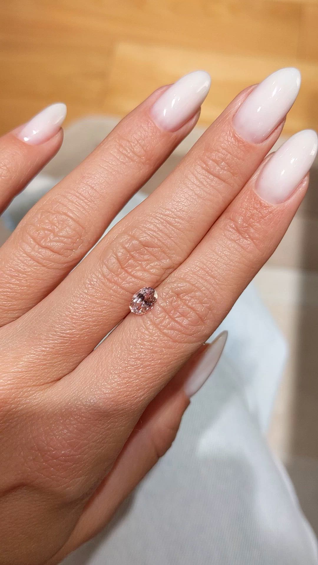 1.03 Ct. Padparadscha Sapphire from Ceylon (Sri Lanka) Size Video