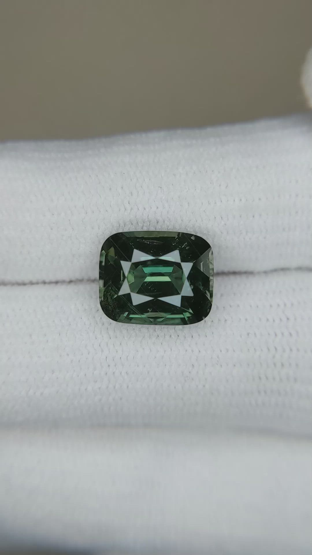 5.00 Ct. Color Change Sapphire from Ceylon (Sri Lanka) Size Video