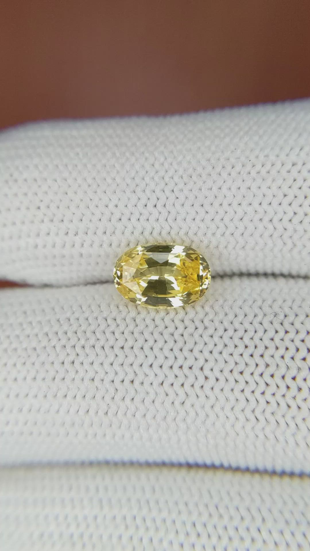 2.01 Ct. Yellow Sapphire from Ceylon (Sri Lanka) Size Video