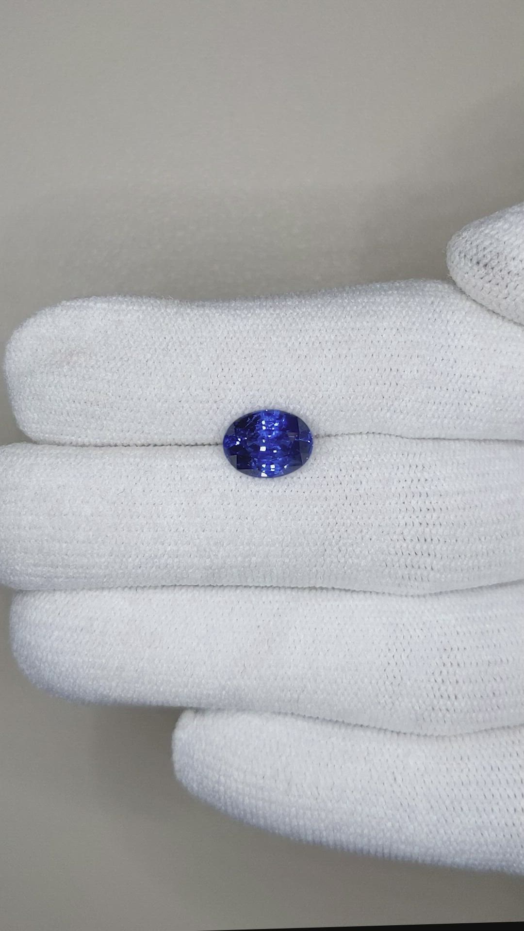 2.65 Ct. Blue Sapphire from Ceylon (Sri Lanka) Size Video