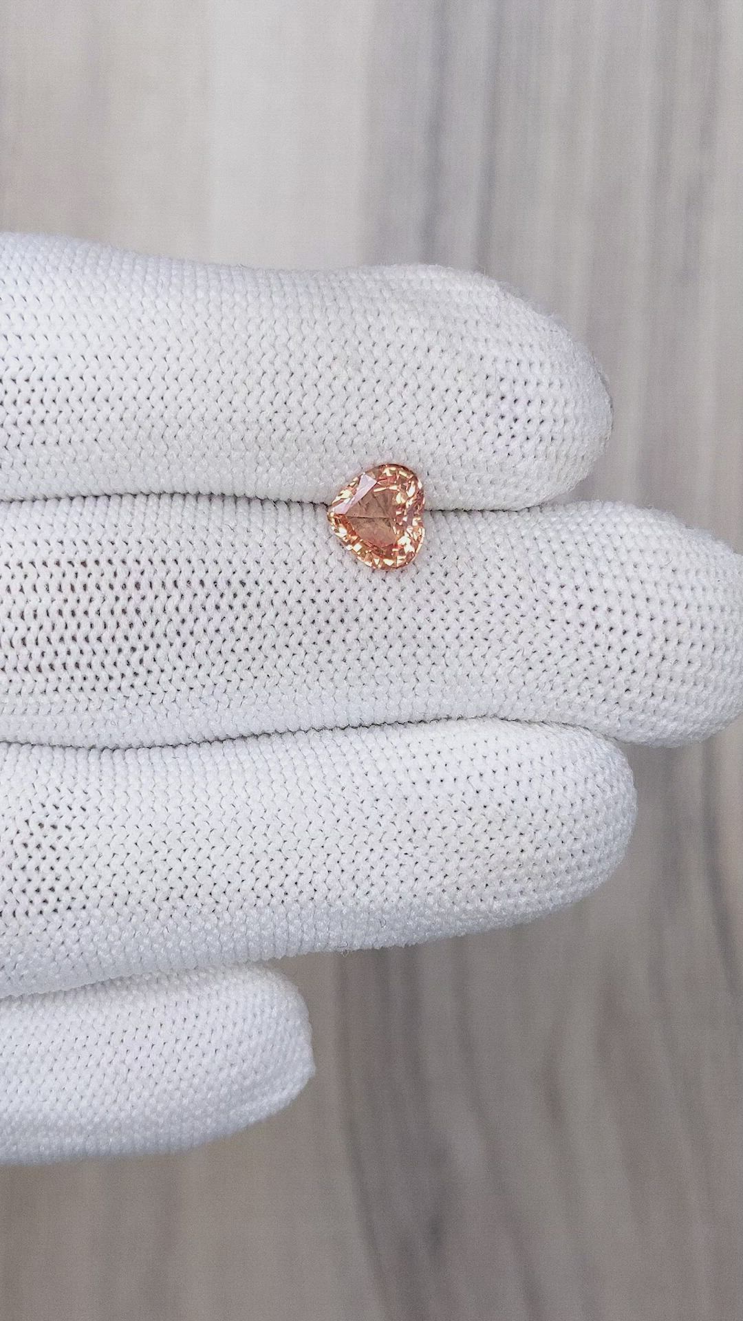 1.24 Ct. Padparadscha Sapphire from Ceylon (Sri Lanka) Size Video