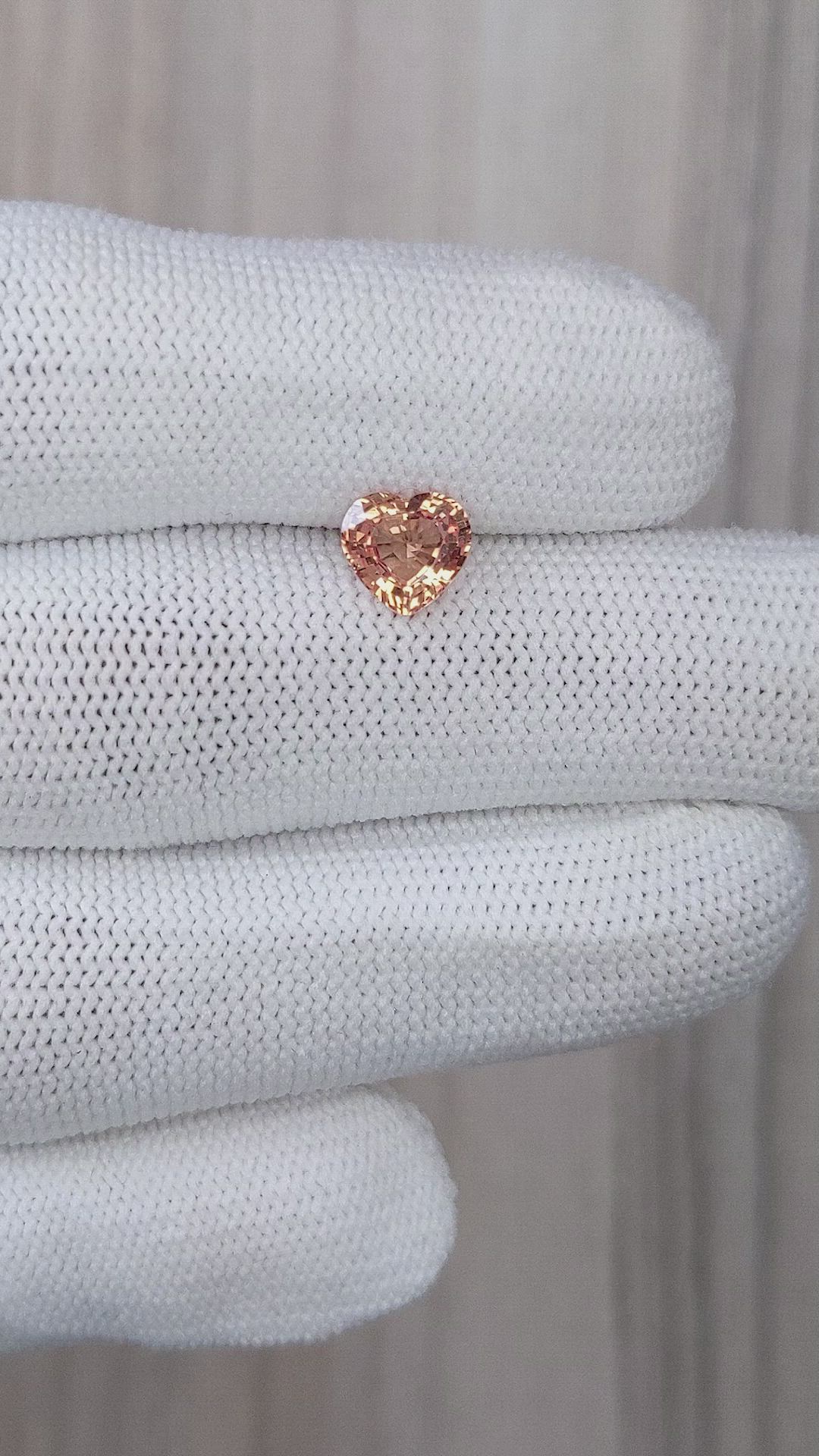 1.24 Ct. Padparadscha Sapphire from Ceylon (Sri Lanka) Size Video