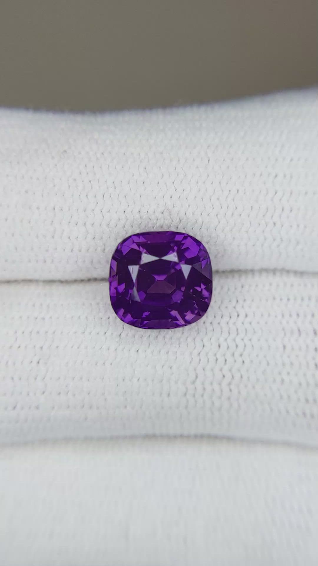 4.18 Ct. Purple Sapphire from Ceylon (Sri Lanka) Size Video