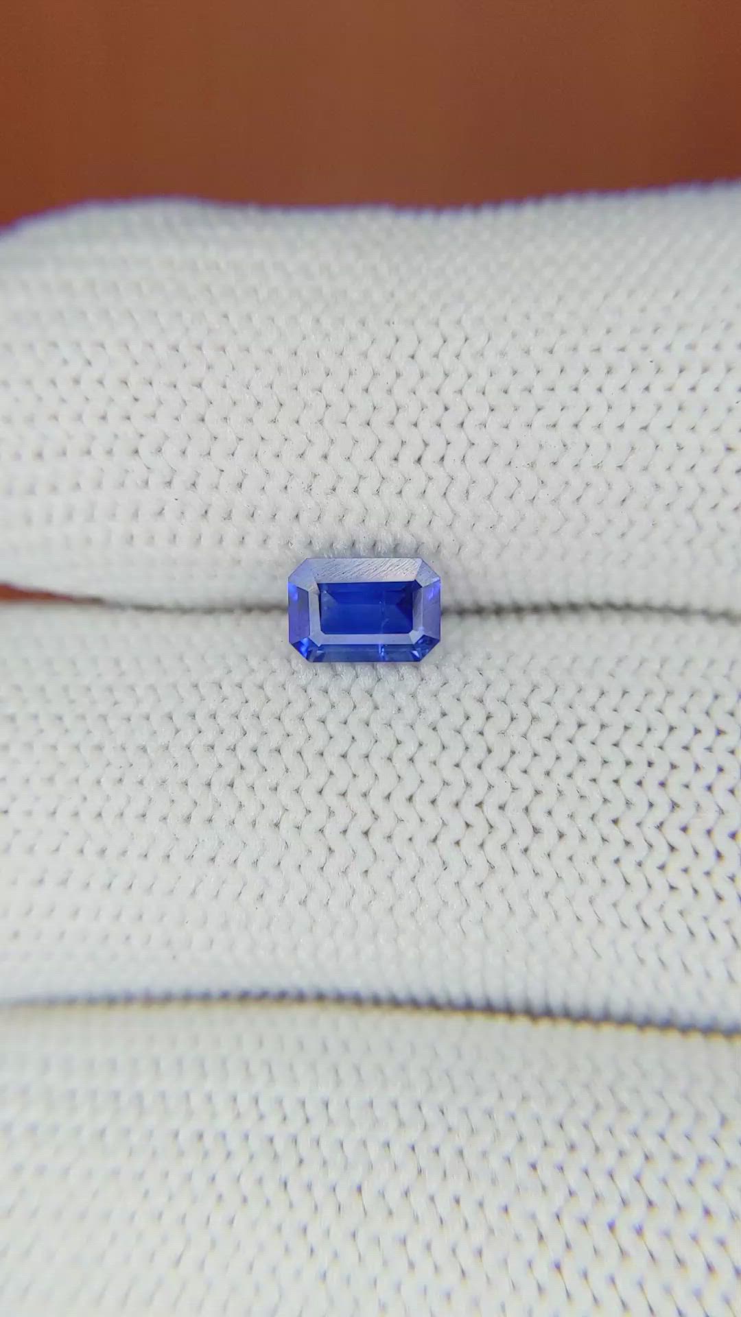 0.74 Ct. Blue Sapphire from Ceylon (Sri Lanka) Size Video