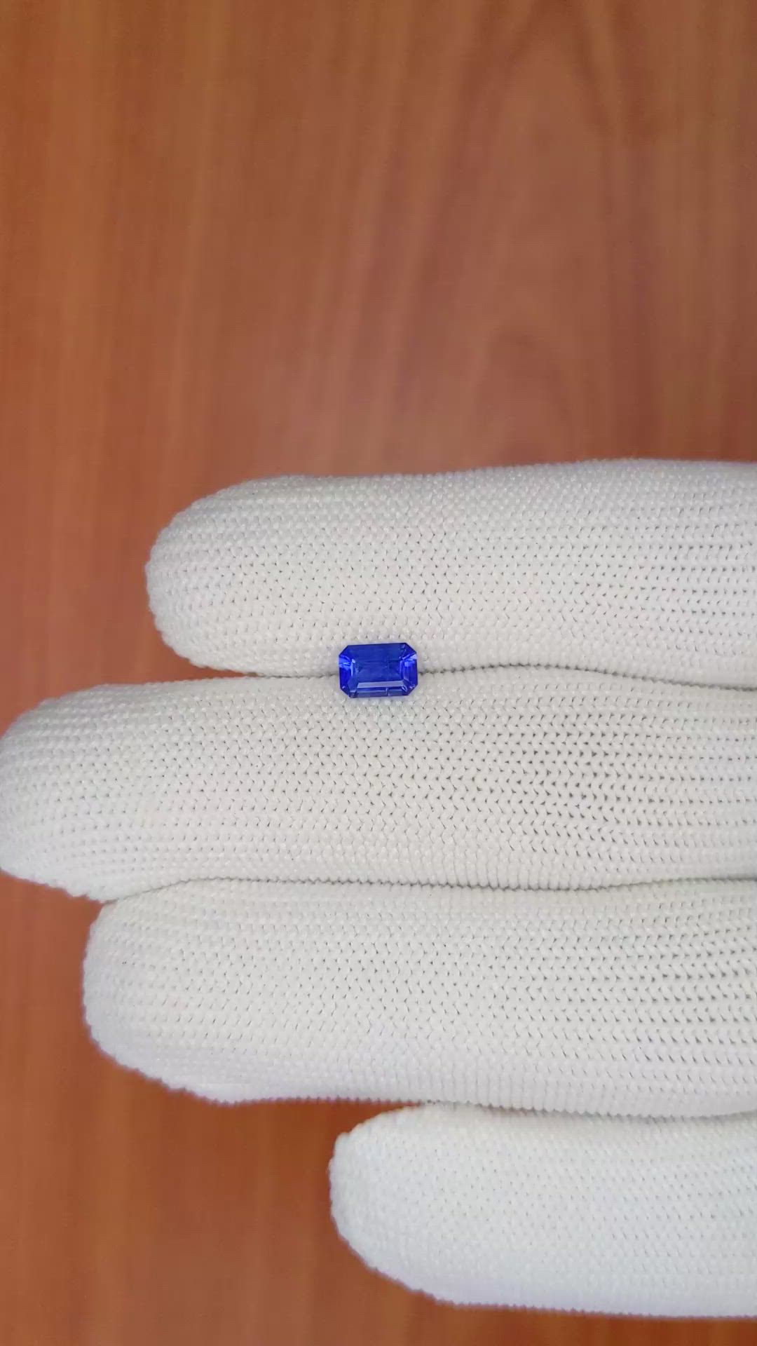 0.74 Ct. Blue Sapphire from Ceylon (Sri Lanka) Size Video