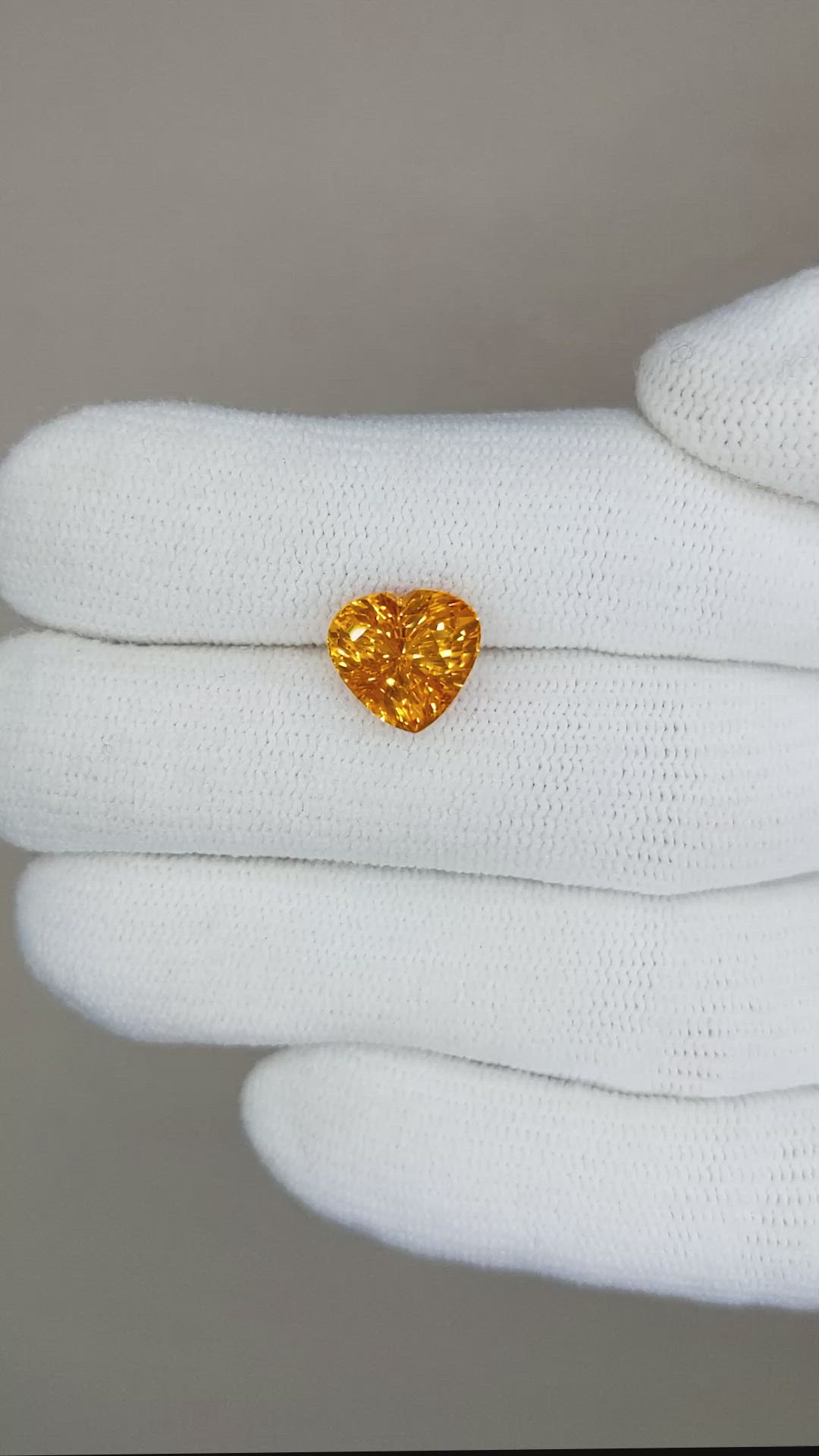 4.02 Ct. Orange Sapphire from Ceylon (Sri Lanka) Size Video