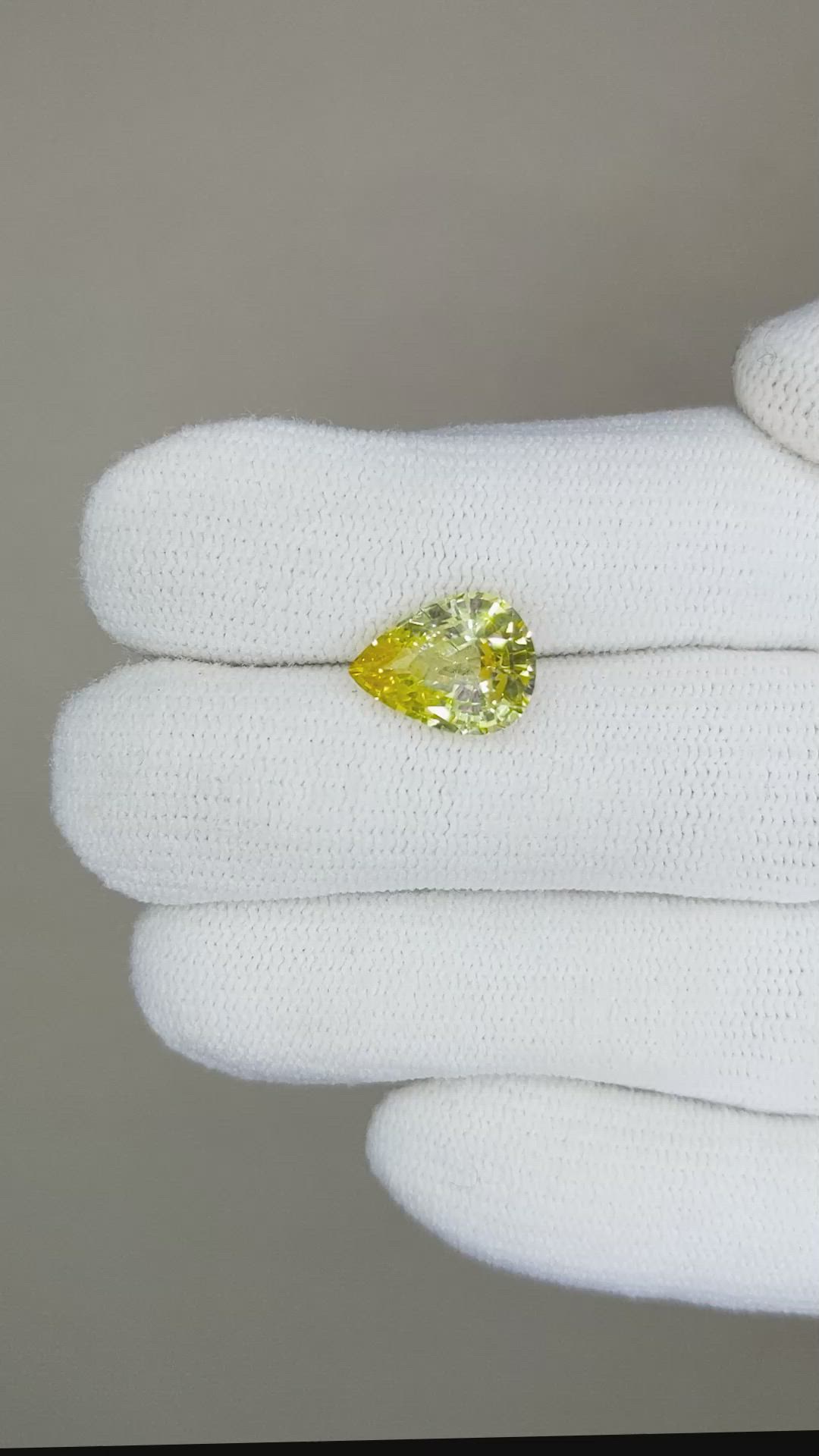 3.32 Ct. Yellow Sapphire from Ceylon (Sri Lanka) Size Video