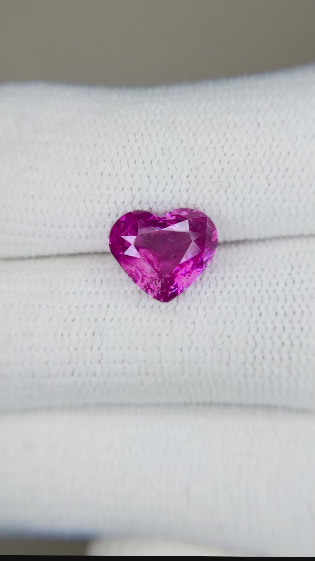 3.06 Ct. Purplish Pink Sapphire from Ceylon (Sri Lanka) Size Video