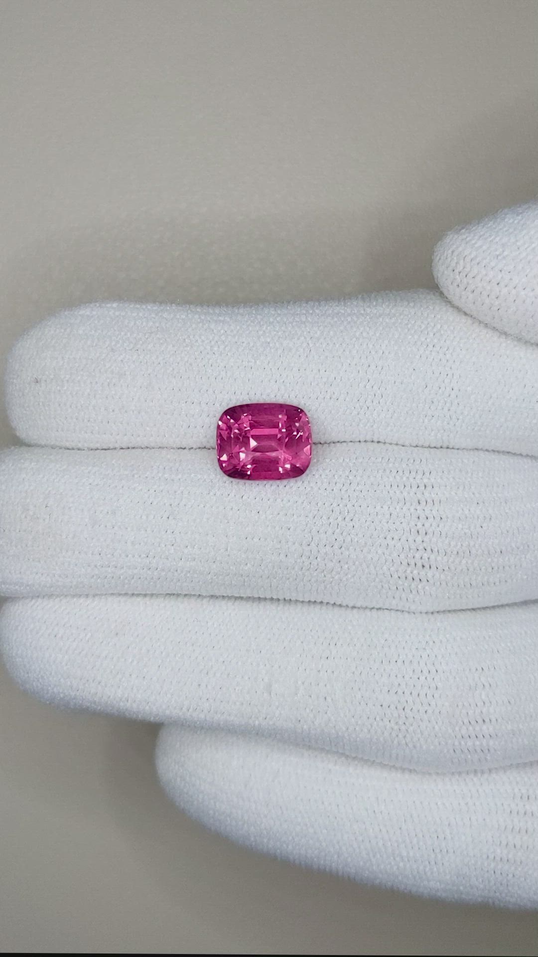 3.44 Ct. Reddish Pink Sapphire from Ceylon (Sri Lanka) Size Video
