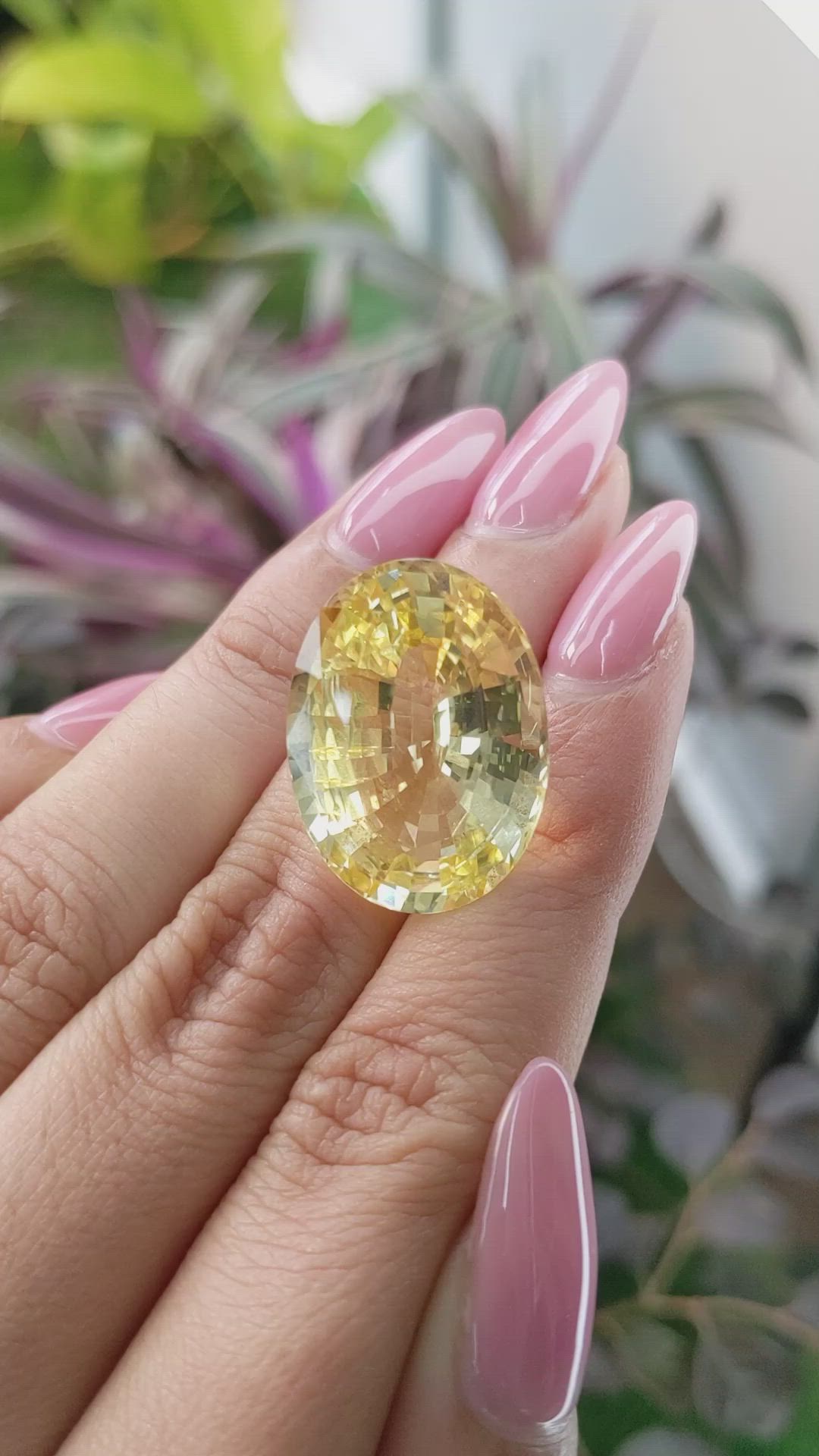 32.90 Ct. Yellow Sapphire from Ceylon (Sri Lanka) Size Video