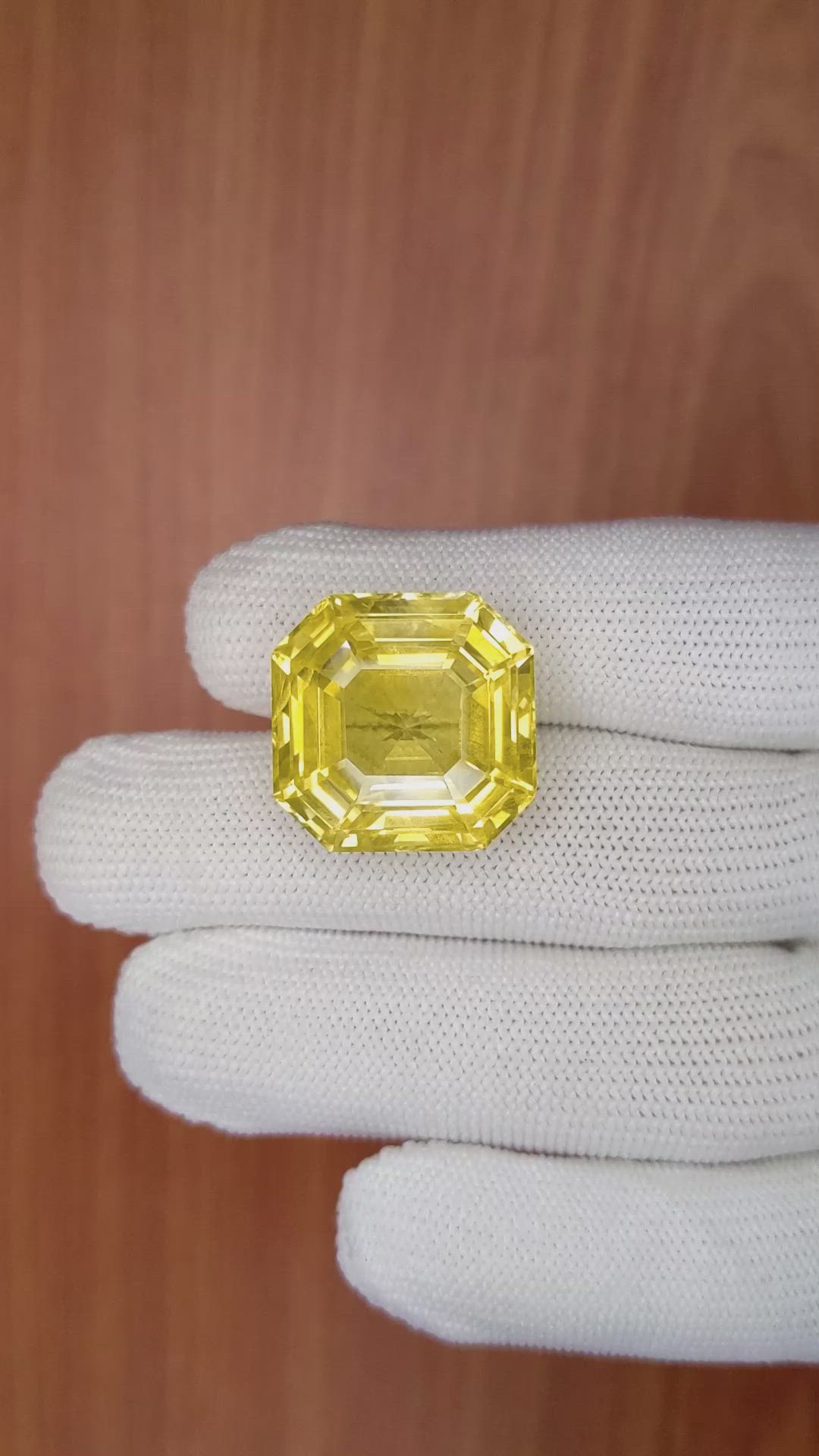 43.32 Ct. Yellow Sapphire from Ceylon (Sri Lanka) Size Video
