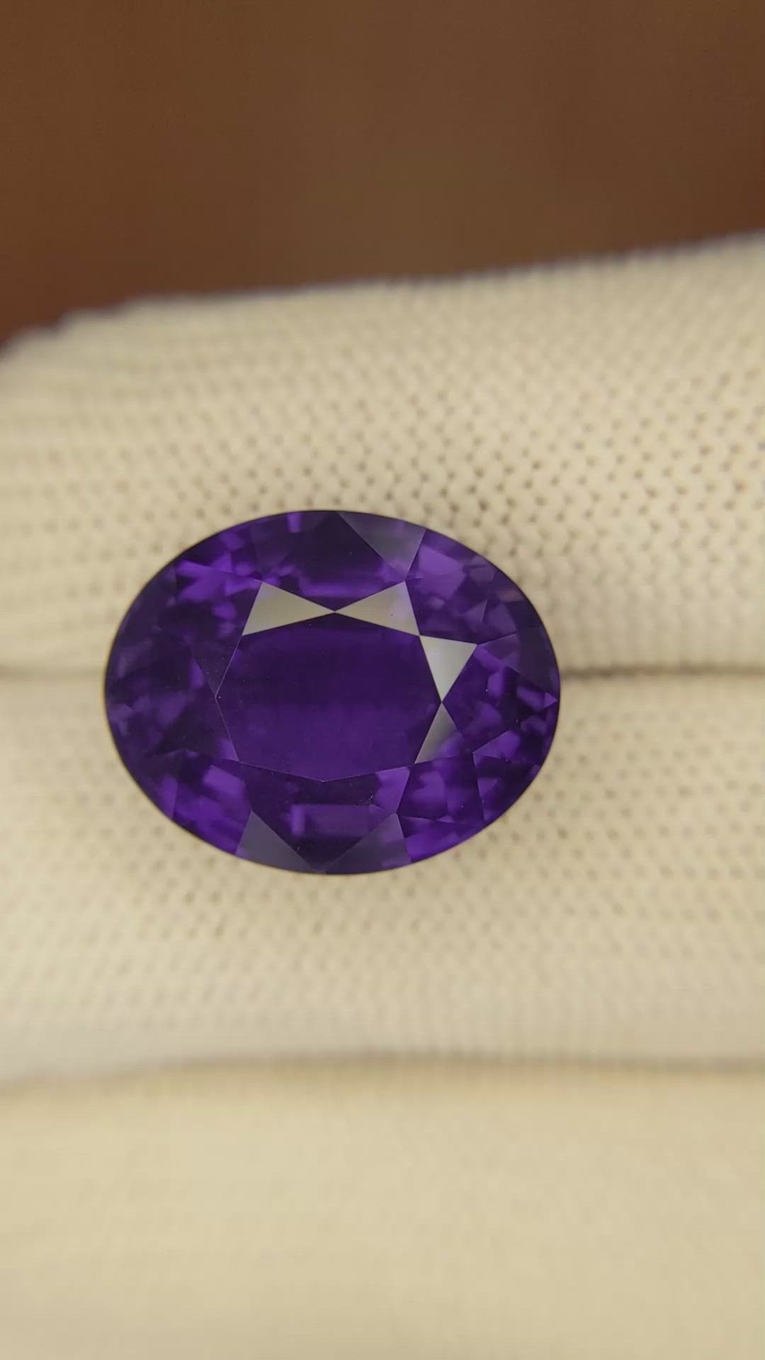 20.08 Ct. Color Change Sapphire from Ceylon (Sri Lanka) Size Video