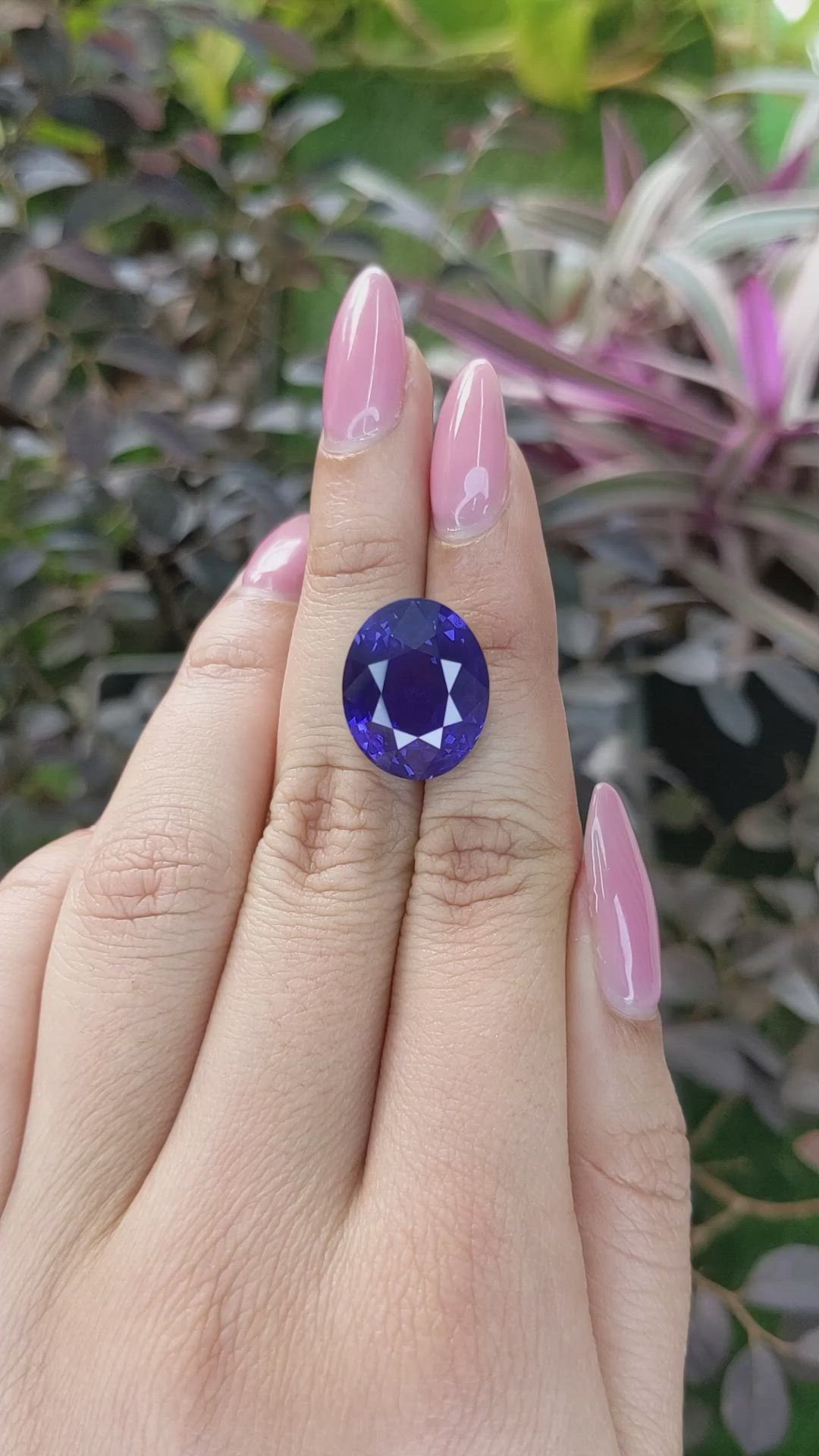 20.08 Ct. Color Change Sapphire from Ceylon (Sri Lanka) Size Video