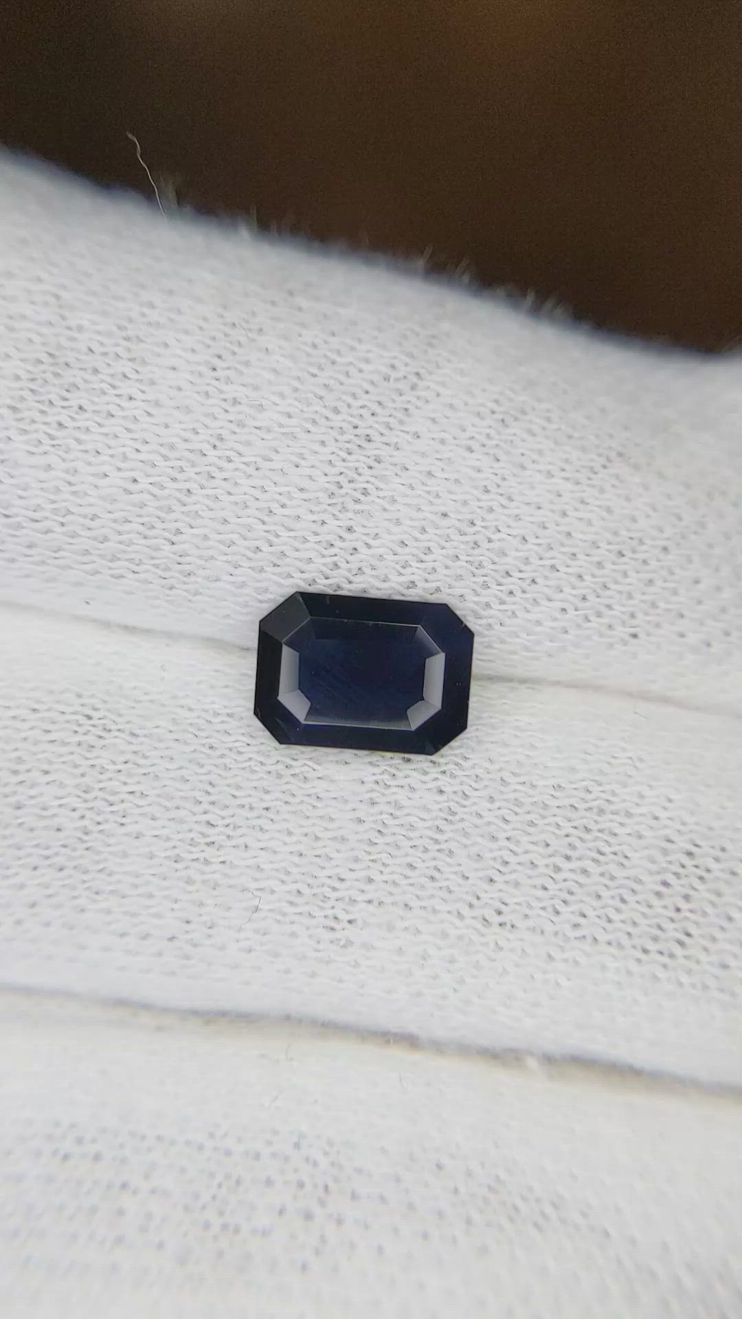 1.52 Ct. Blue Sapphire from Thailand Size Video