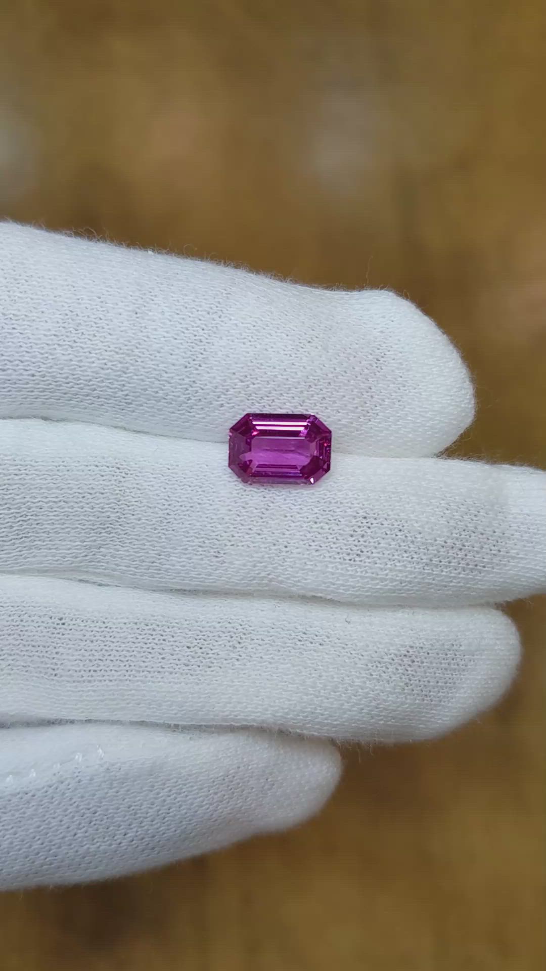 2.28 Ct. Purplish Pink Sapphire from Ceylon (Sri Lanka) Size Video