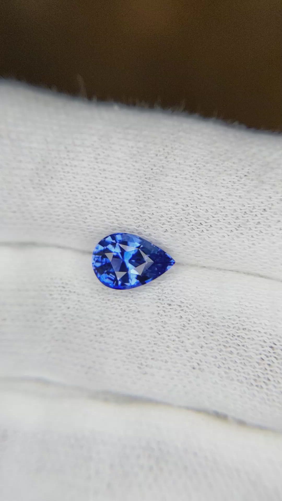 1.75 Ct. Blue Sapphire from Ceylon (Sri Lanka) Size Video