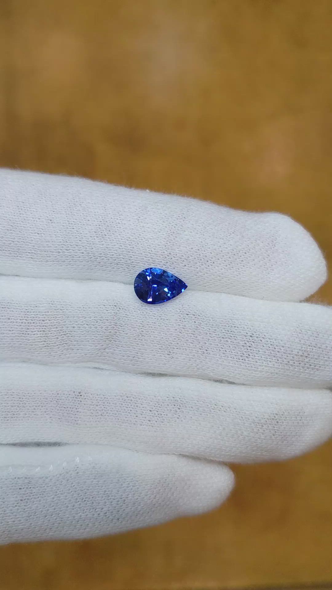 1.75 Ct. Blue Sapphire from Ceylon (Sri Lanka) Size Video