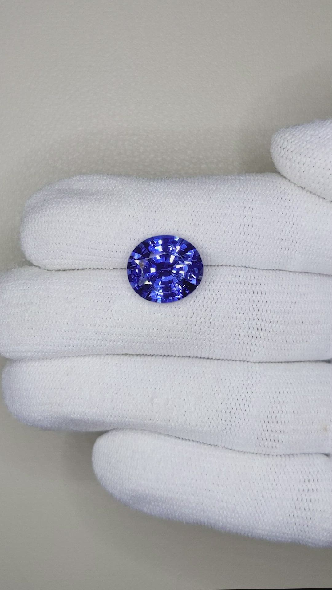 6.27 Ct. Blue Sapphire from Ceylon (Sri Lanka) Size Video