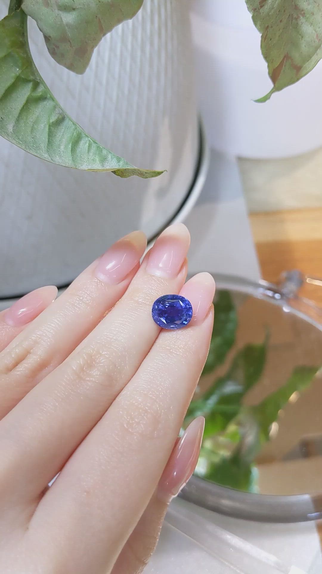 5.79 Ct. Blue Sapphire from Ceylon (Sri Lanka) Size Video