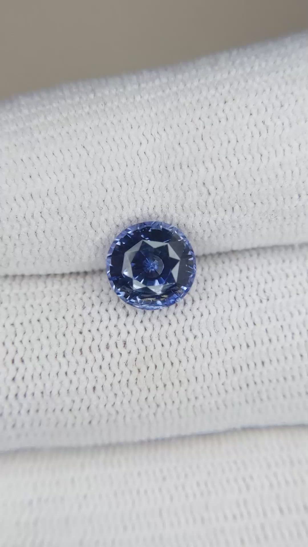 2.77 Ct. Blue Sapphire from Ceylon (Sri Lanka) Size Video