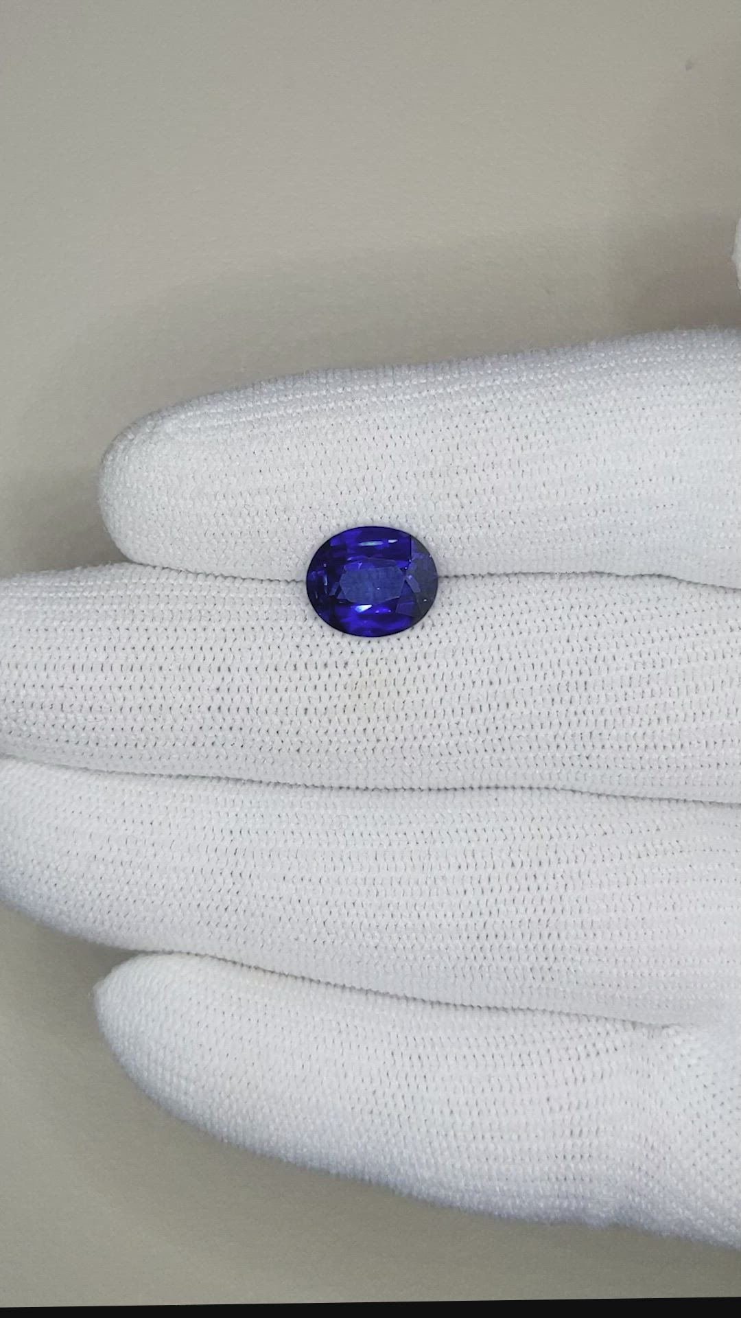 4.02 Ct. Blue Sapphire from Ceylon (Sri Lanka) Size Video