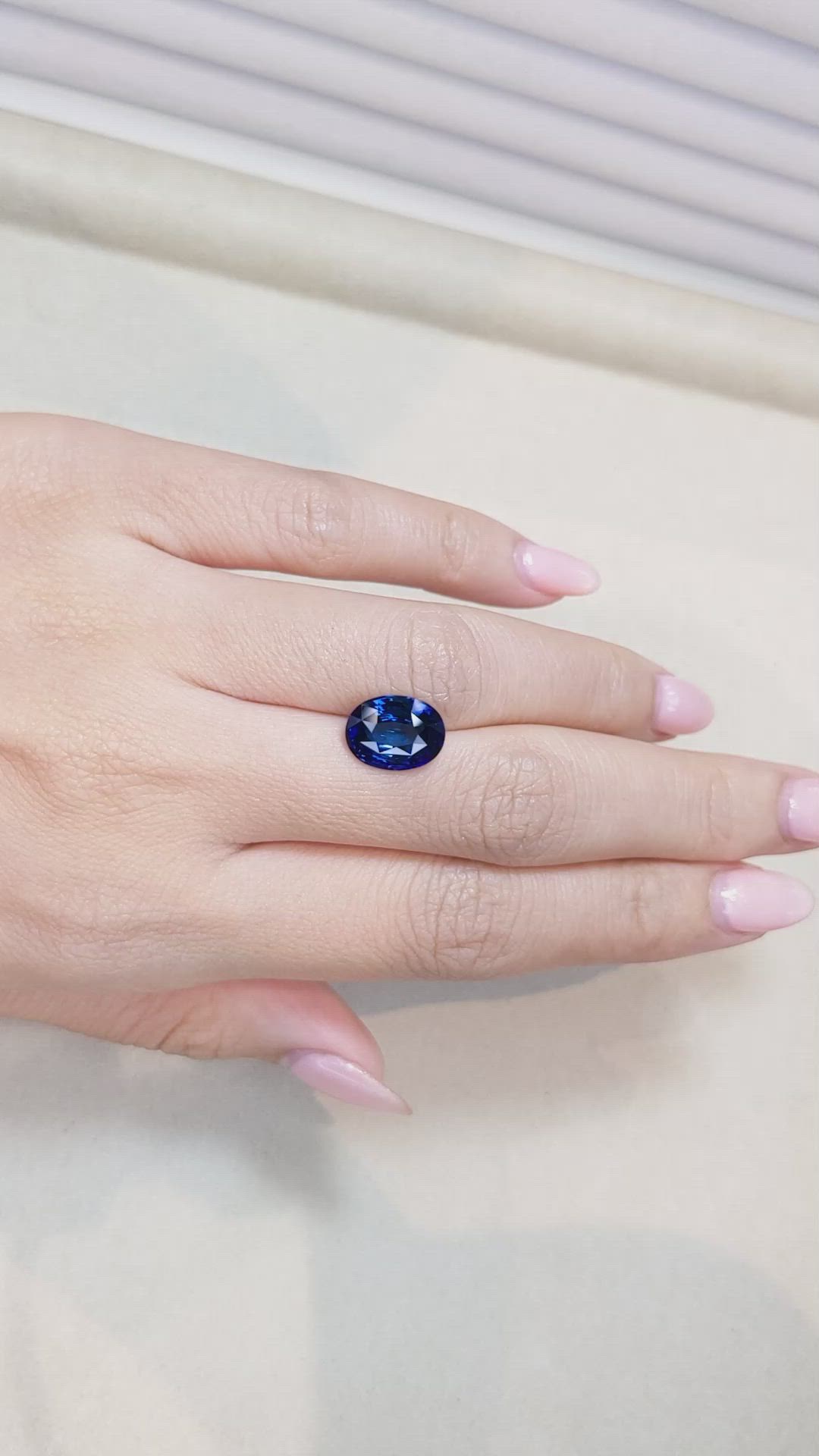 4.03 Ct. Blue Sapphire from Ceylon (Sri Lanka) Size Video