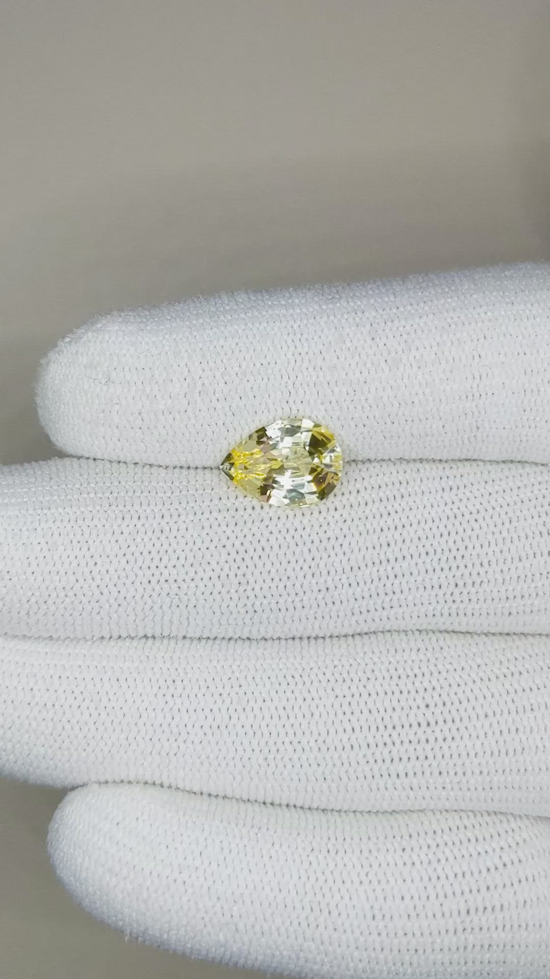 3.25 Ct. Yellow Sapphire from Ceylon (Sri Lanka) Size Video