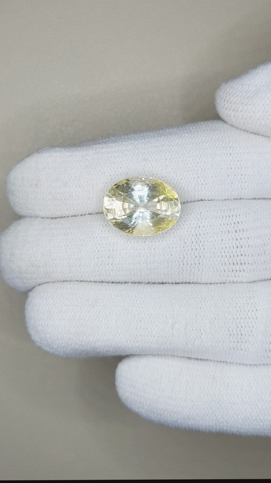 10.13 Ct. Yellow Sapphire from Ceylon (Sri Lanka) Size Video