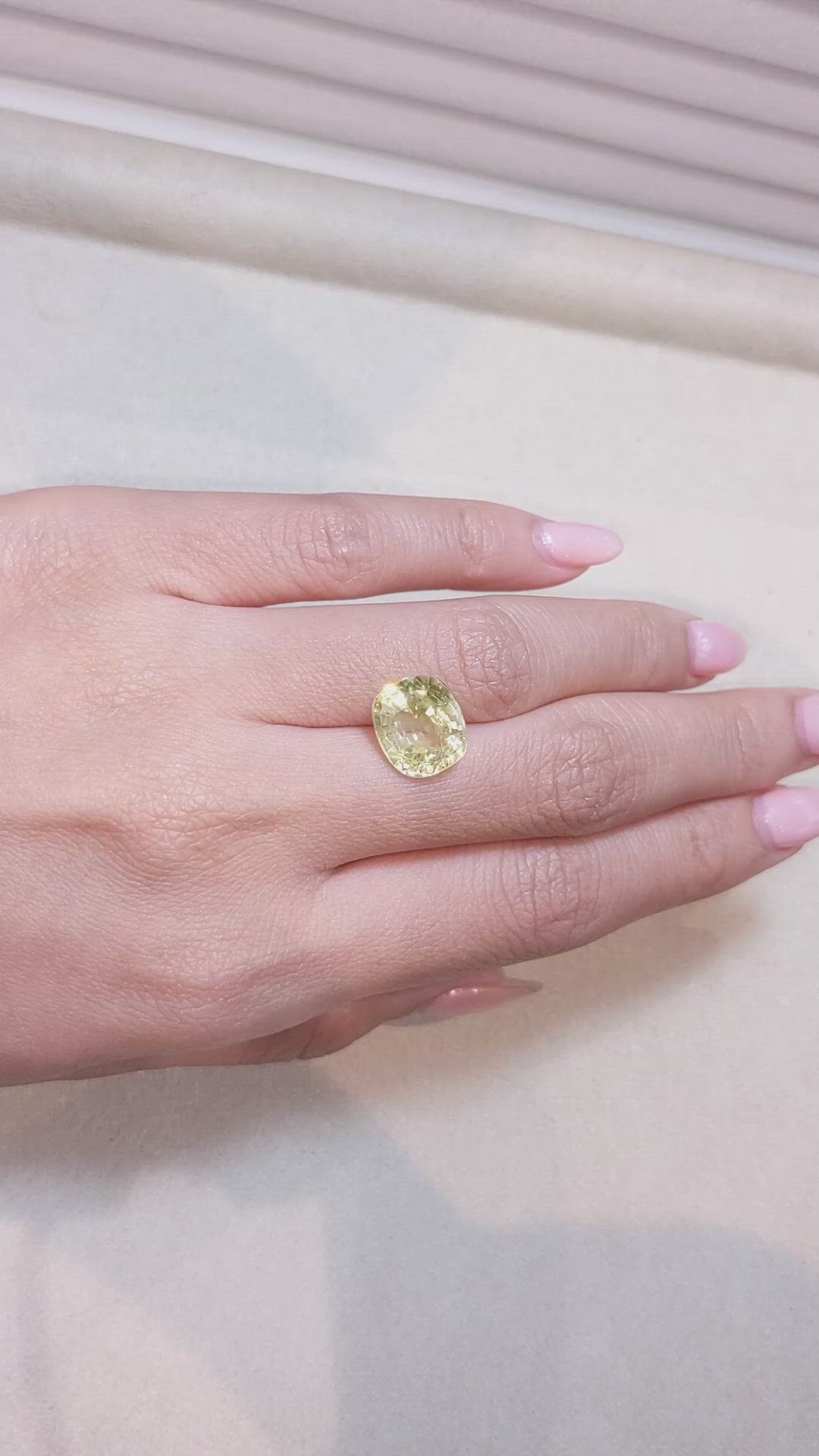 7.08 Ct. Yellow Sapphire from Ceylon (Sri Lanka) Size Video