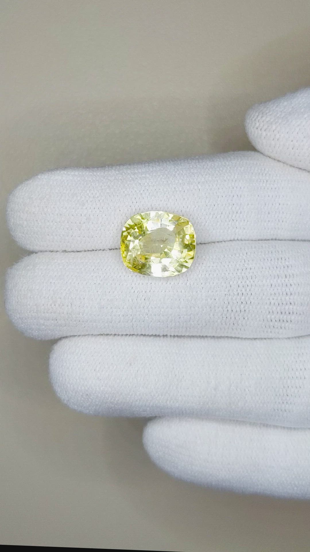 7.08 Ct. Yellow Sapphire from Ceylon (Sri Lanka) Size Video