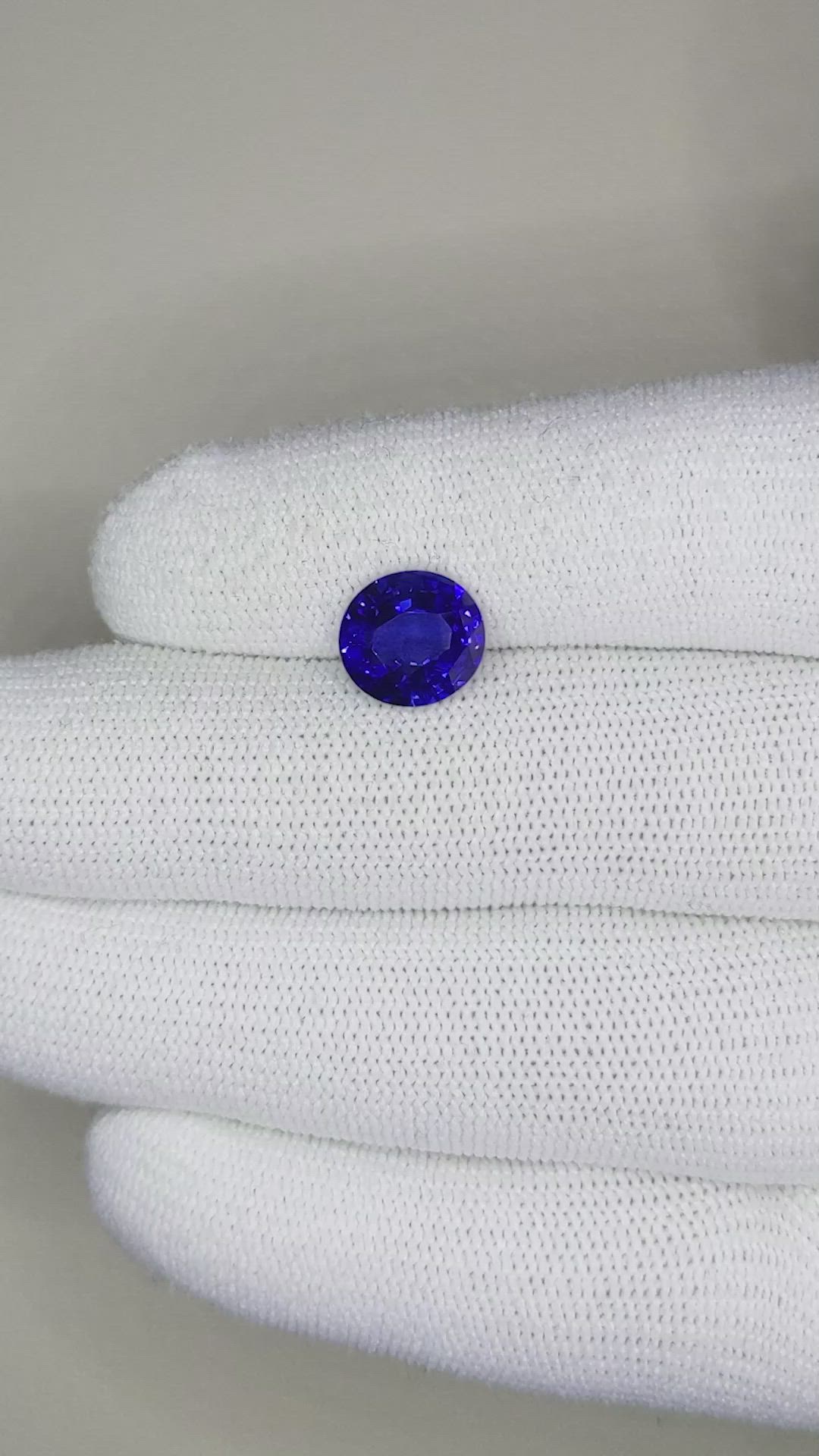 4.07 Ct. Blue Sapphire from Ceylon (Sri Lanka) Size Video