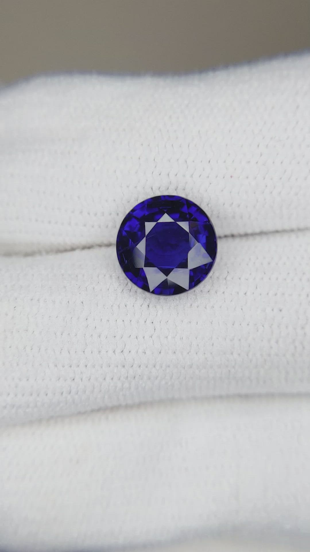 3.00 Ct. Blue Sapphire from Ceylon (Sri Lanka) Size Video