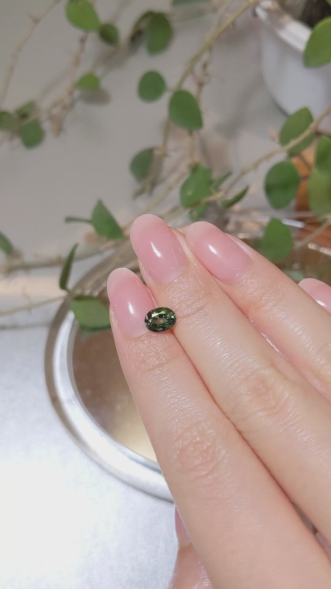 1.09 Ct. Green Sapphire from Ceylon (Sri Lanka) Size Video