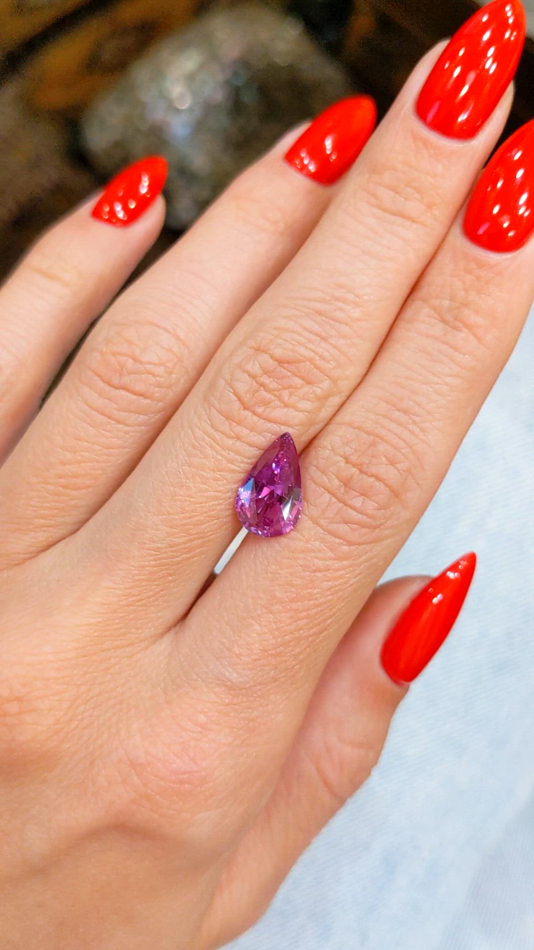3.09 Ct. Purplish Pink Sapphire from Ceylon (Sri Lanka) Size Video
