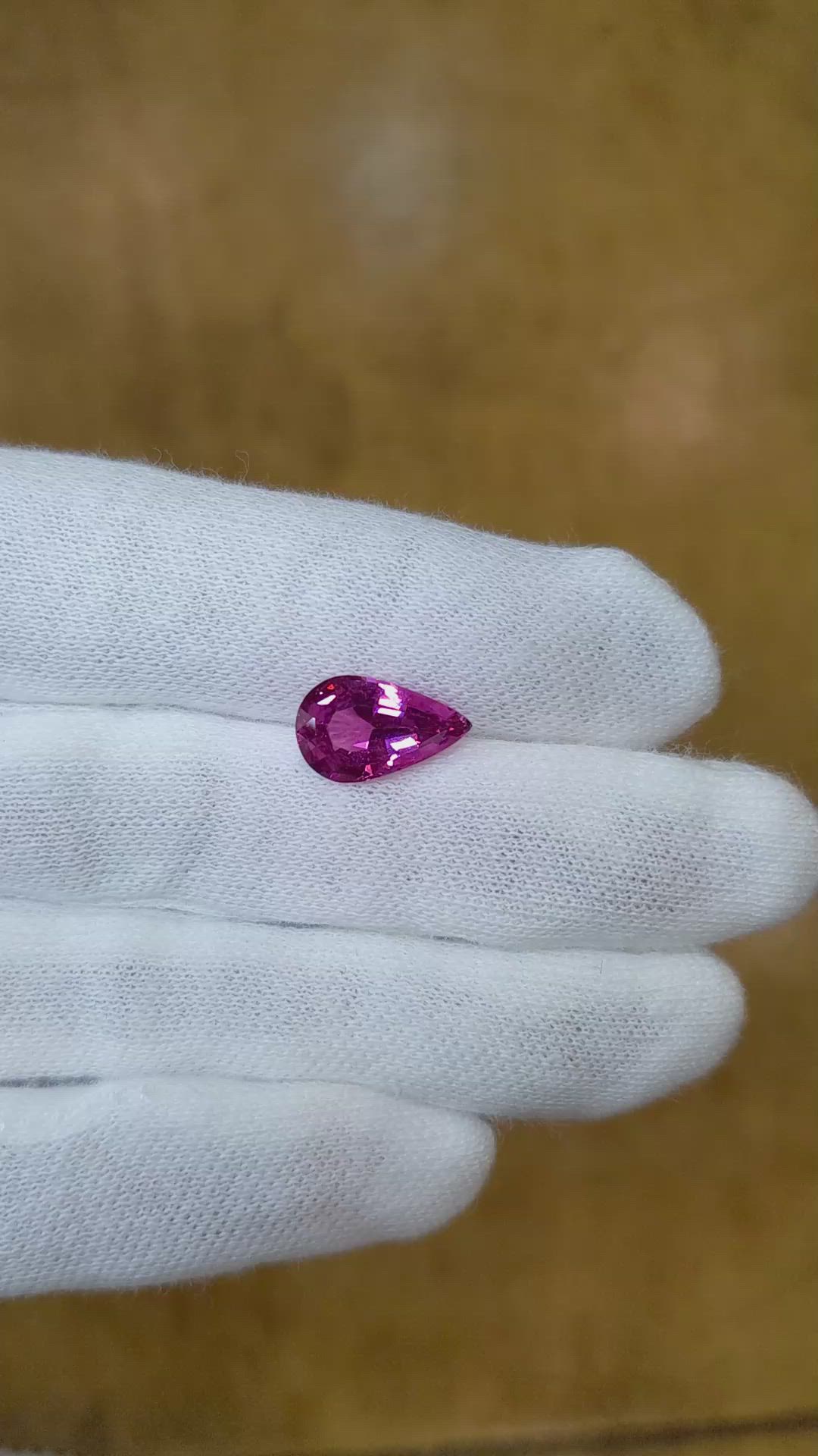 3.09 Ct. Purplish Pink Sapphire from Ceylon (Sri Lanka) Size Video
