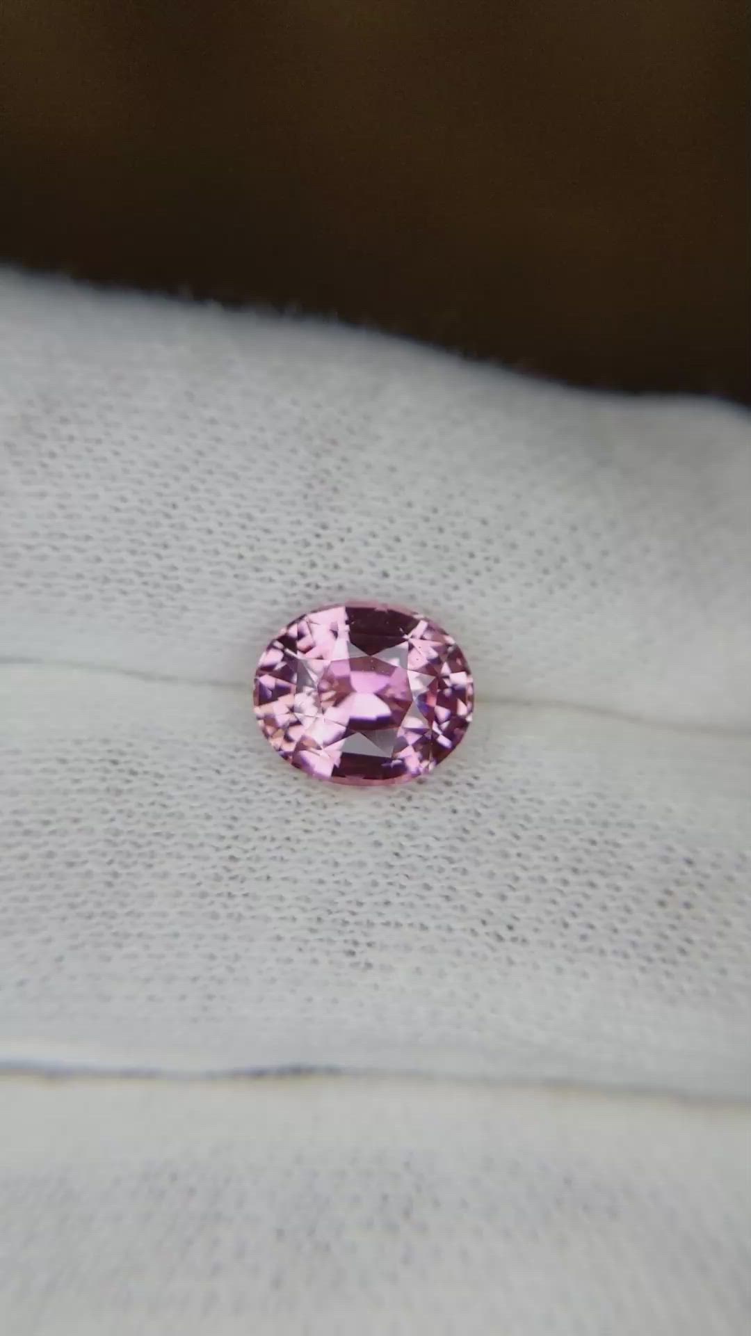 2.65 Ct. Pink Sapphire from Ceylon (Sri Lanka) Size Video