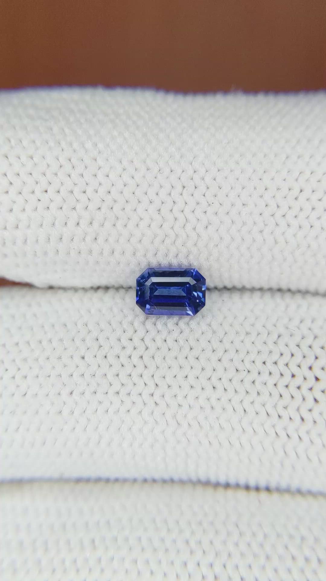 0.74 Ct. Blue Sapphire from Ceylon (Sri Lanka) Size Video