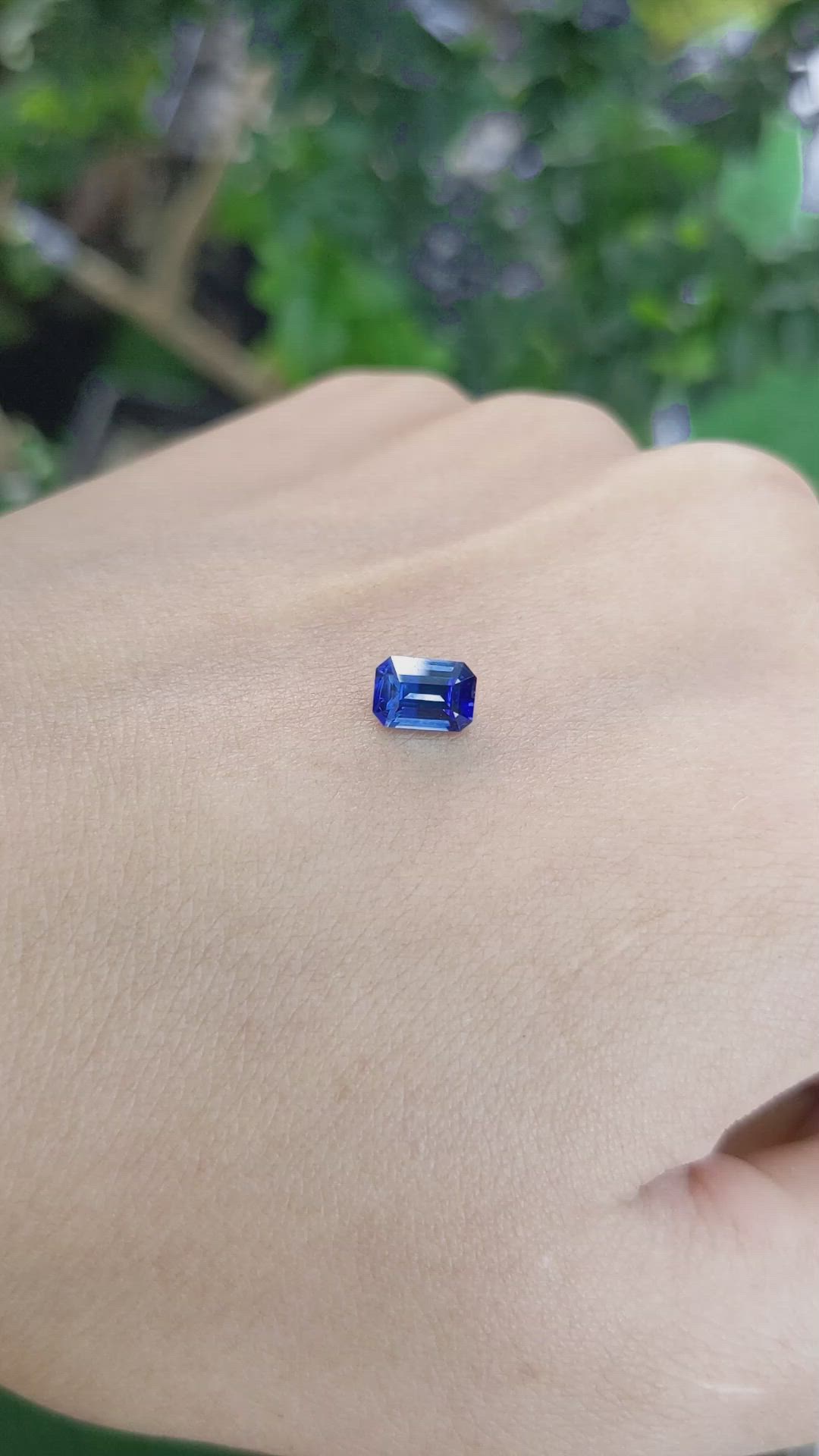 0.85 Ct. Blue Sapphire from Ceylon (Sri Lanka) Size Video