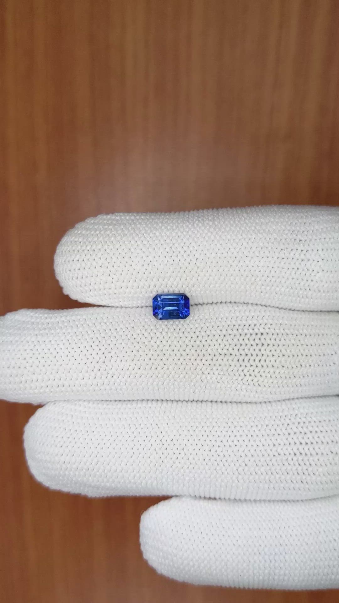 0.85 Ct. Blue Sapphire from Ceylon (Sri Lanka) Size Video