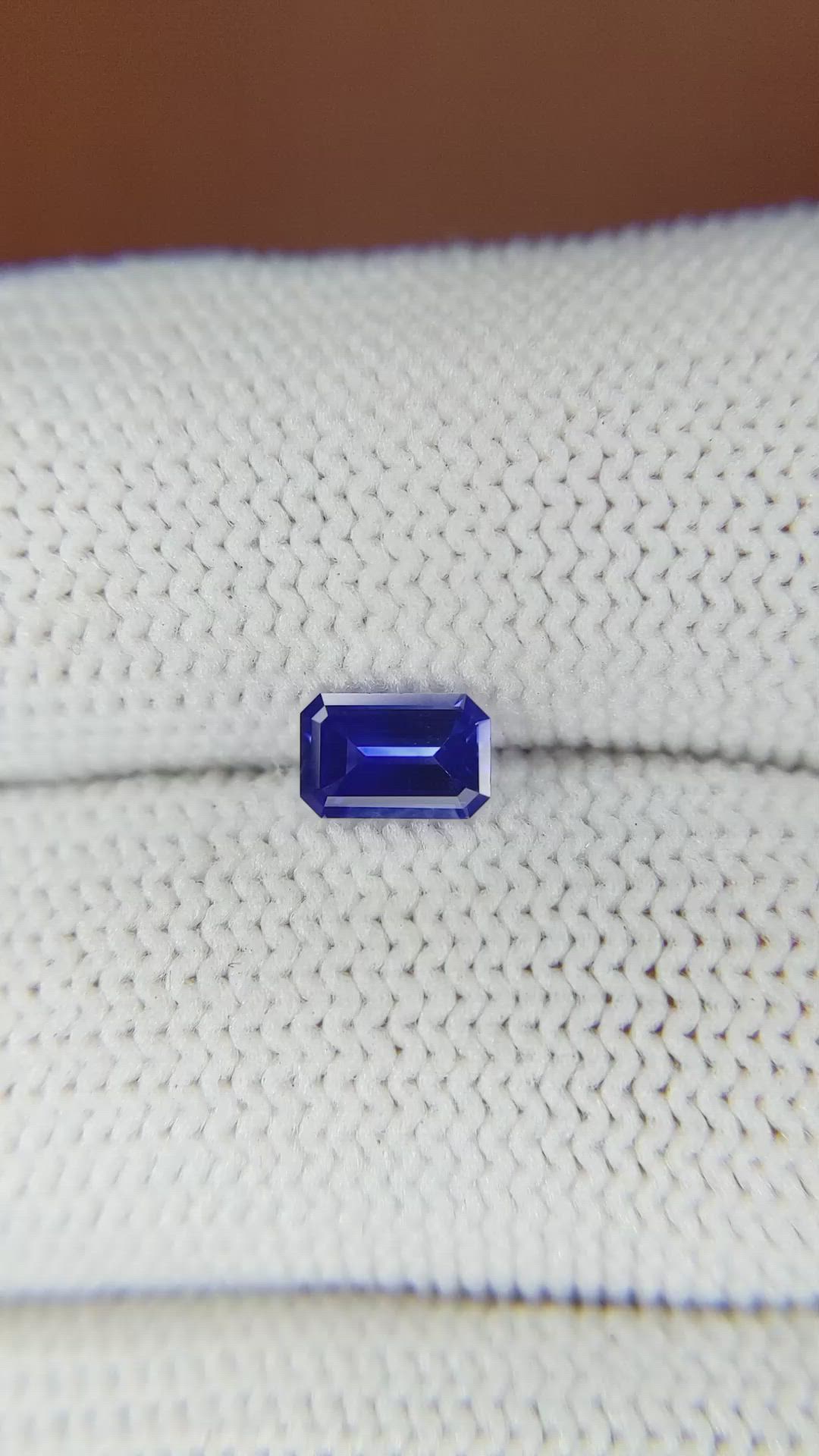 0.55 Ct. Blue Sapphire from Ceylon (Sri Lanka) Size Video