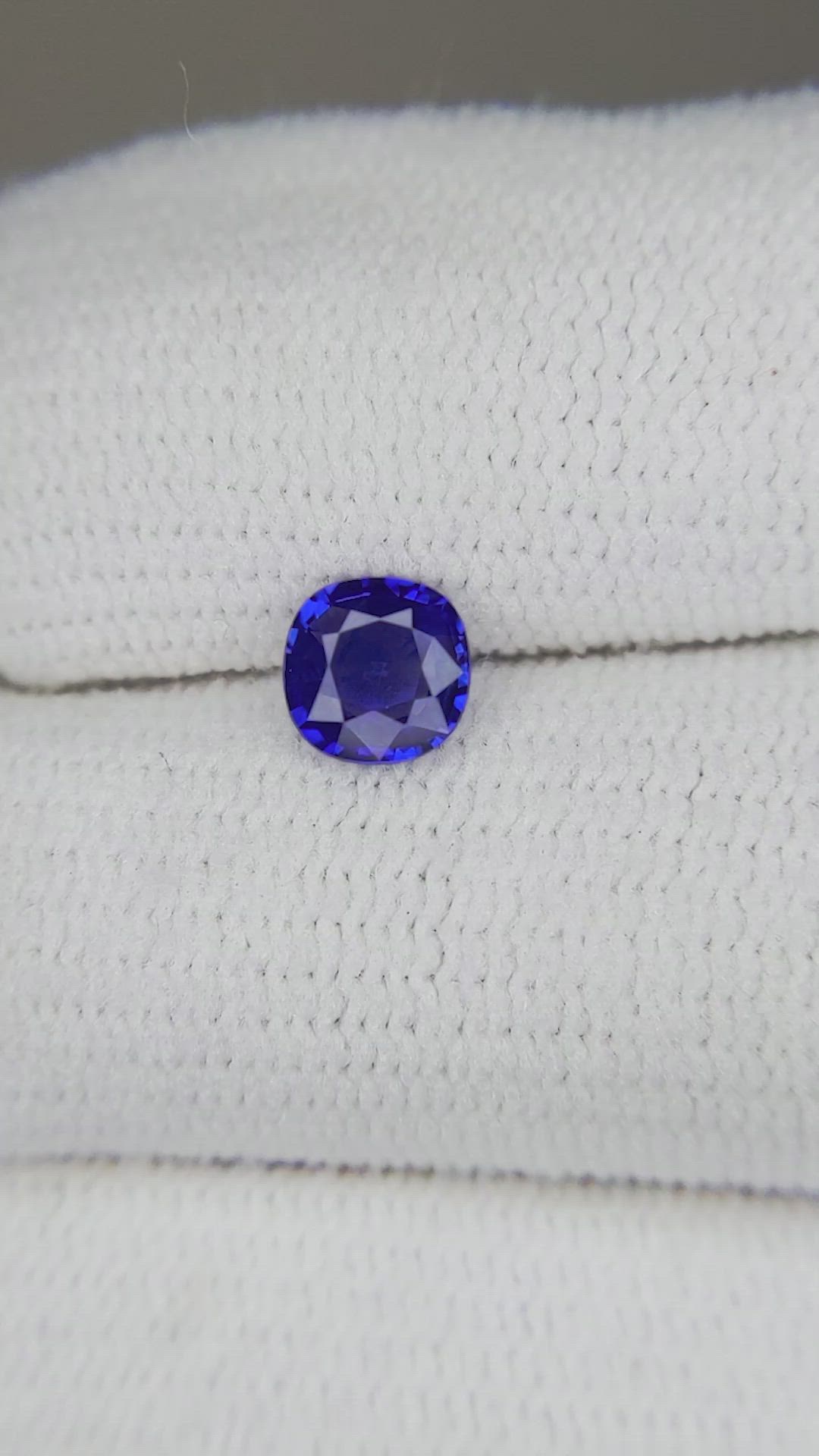 0.54 Ct. Blue Sapphire from Ceylon (Sri Lanka) Size Video