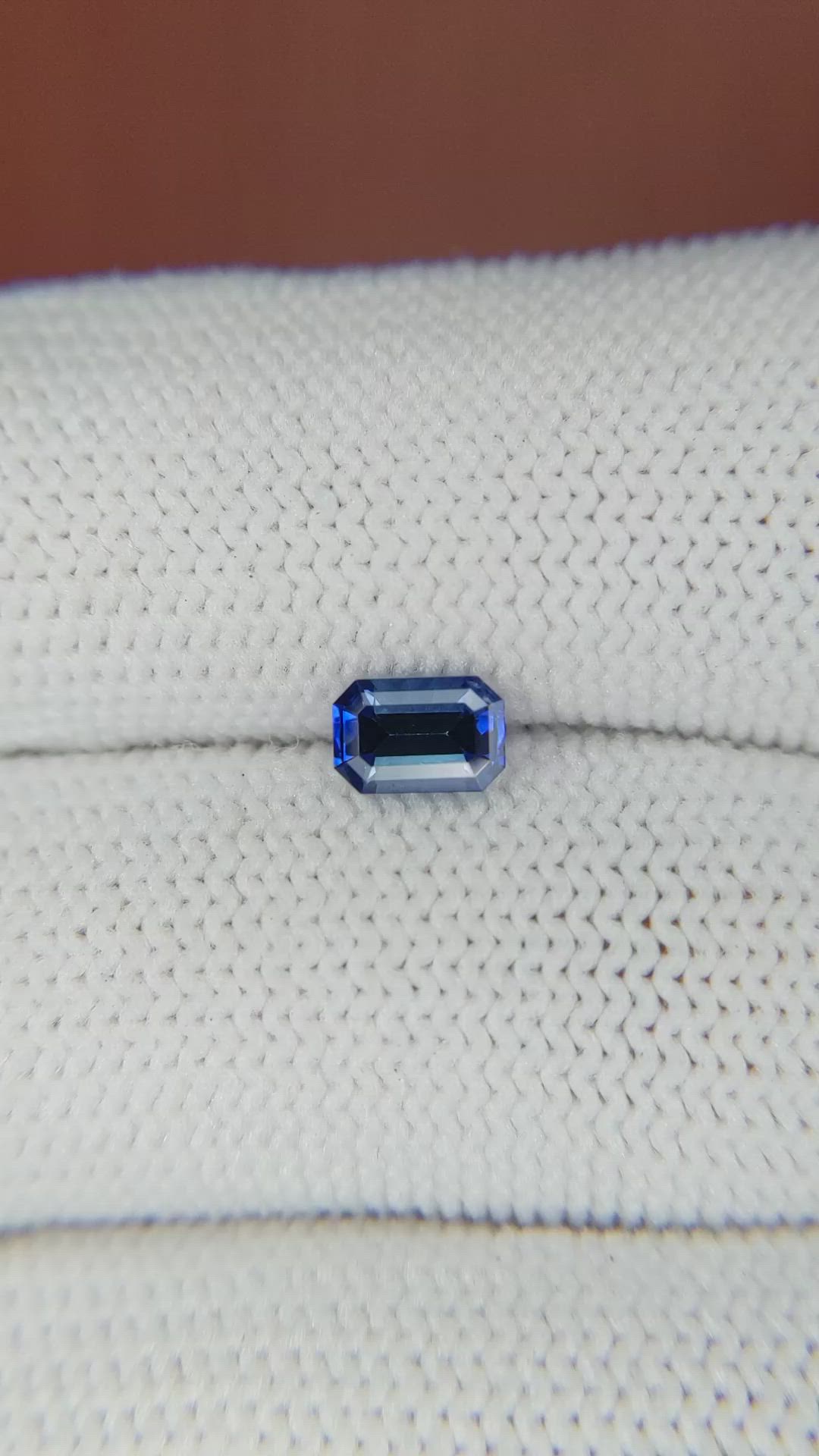 0.76 Ct. Blue Sapphire from Ceylon (Sri Lanka) Size Video