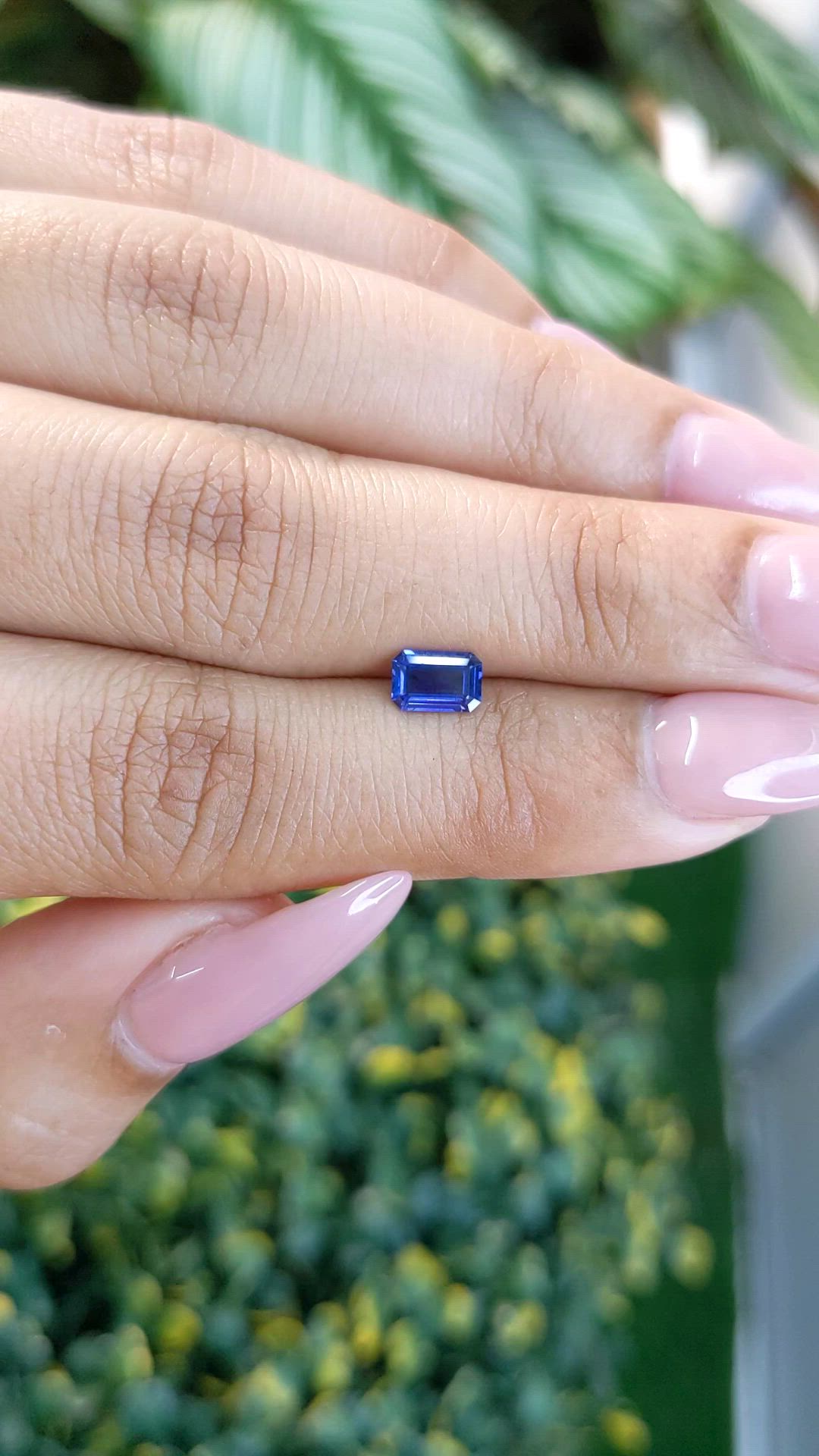 0.65 Ct. Blue Sapphire from Ceylon (Sri Lanka) Size Video