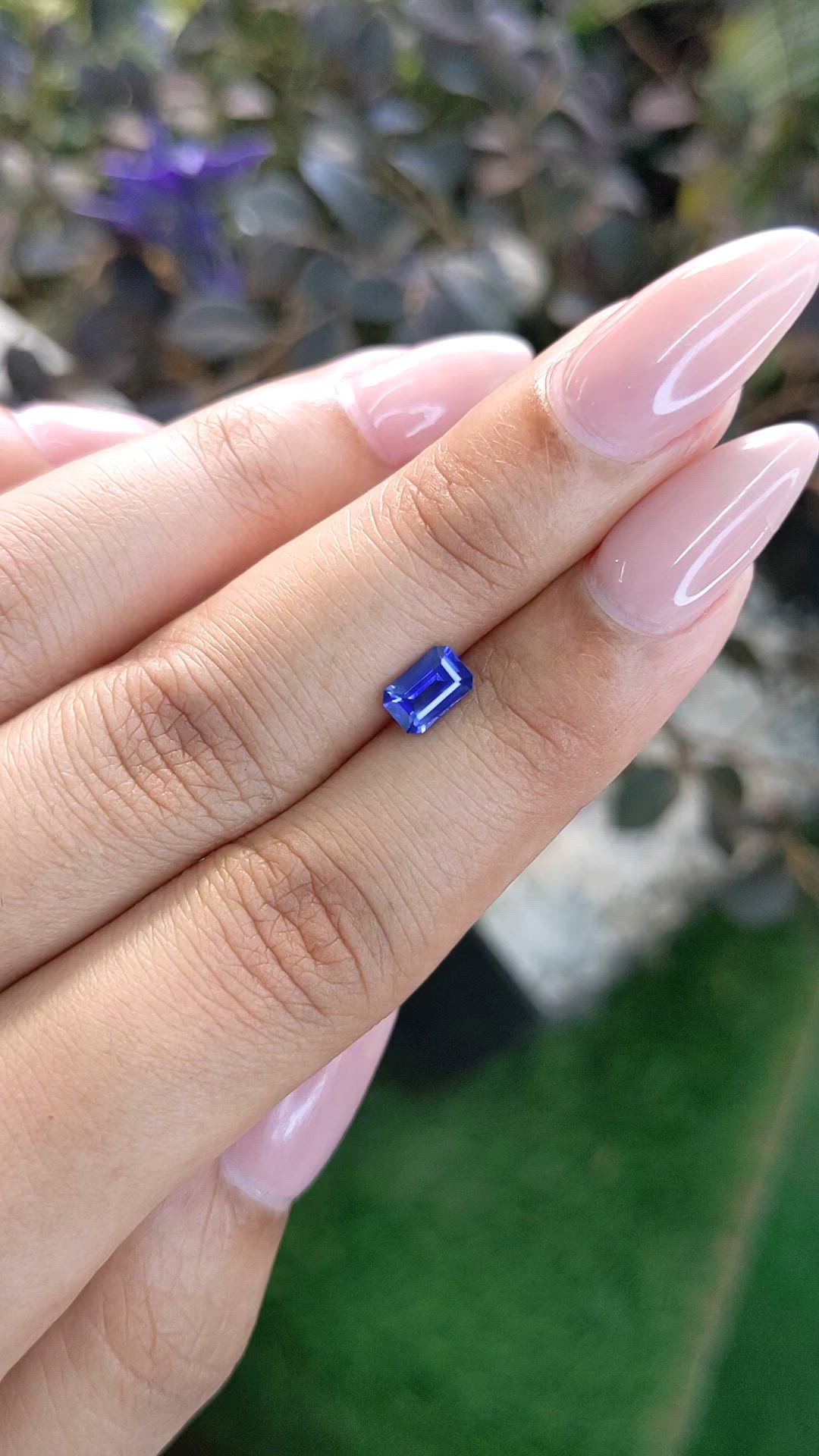 0.75 Ct. Blue Sapphire from Ceylon (Sri Lanka) Size Video