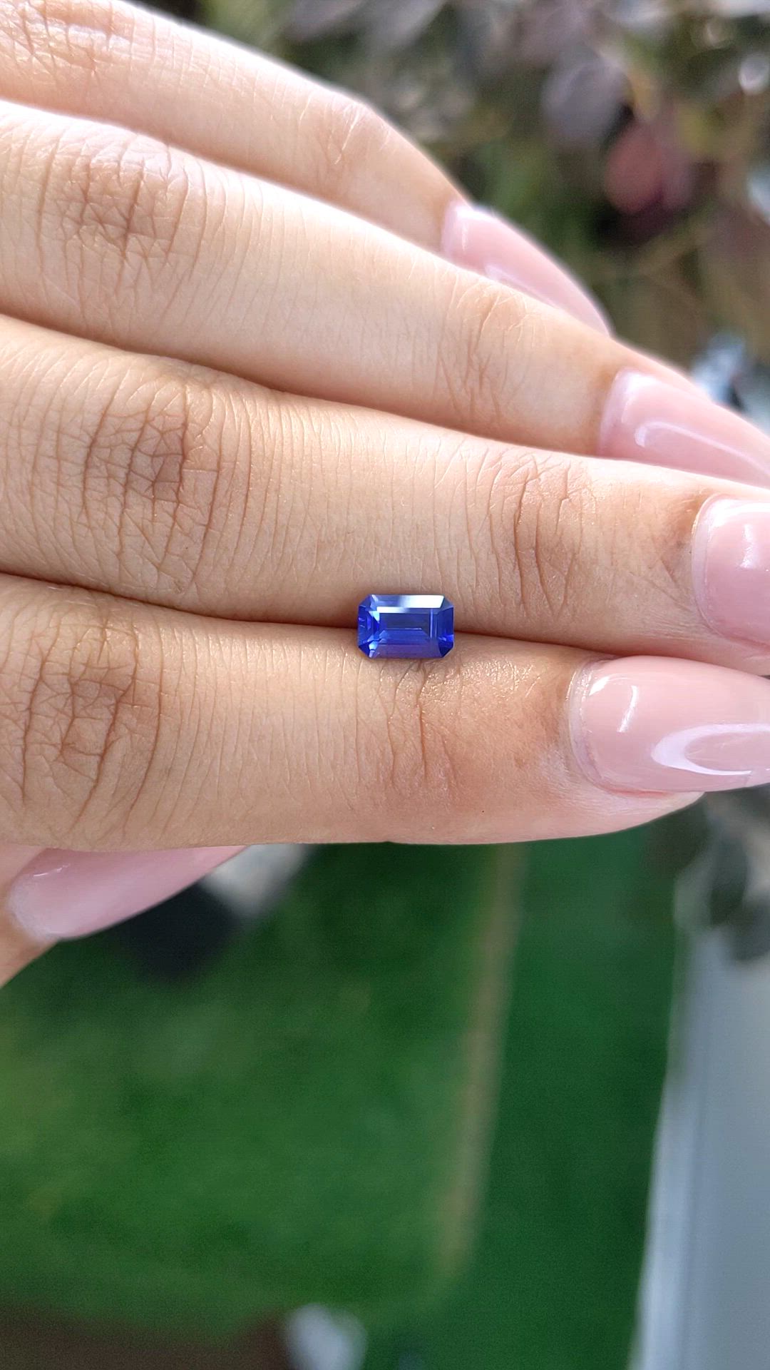 0.75 Ct. Blue Sapphire from Ceylon (Sri Lanka) Size Video