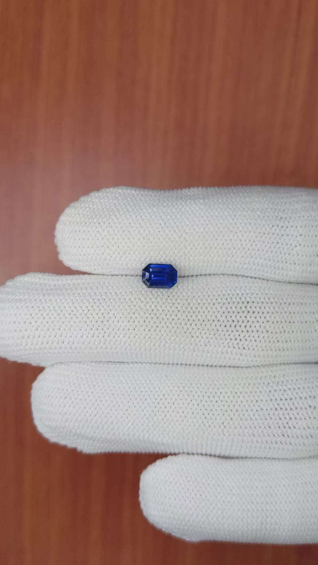 0.81 Ct. Blue Sapphire from Ceylon (Sri Lanka) Size Video